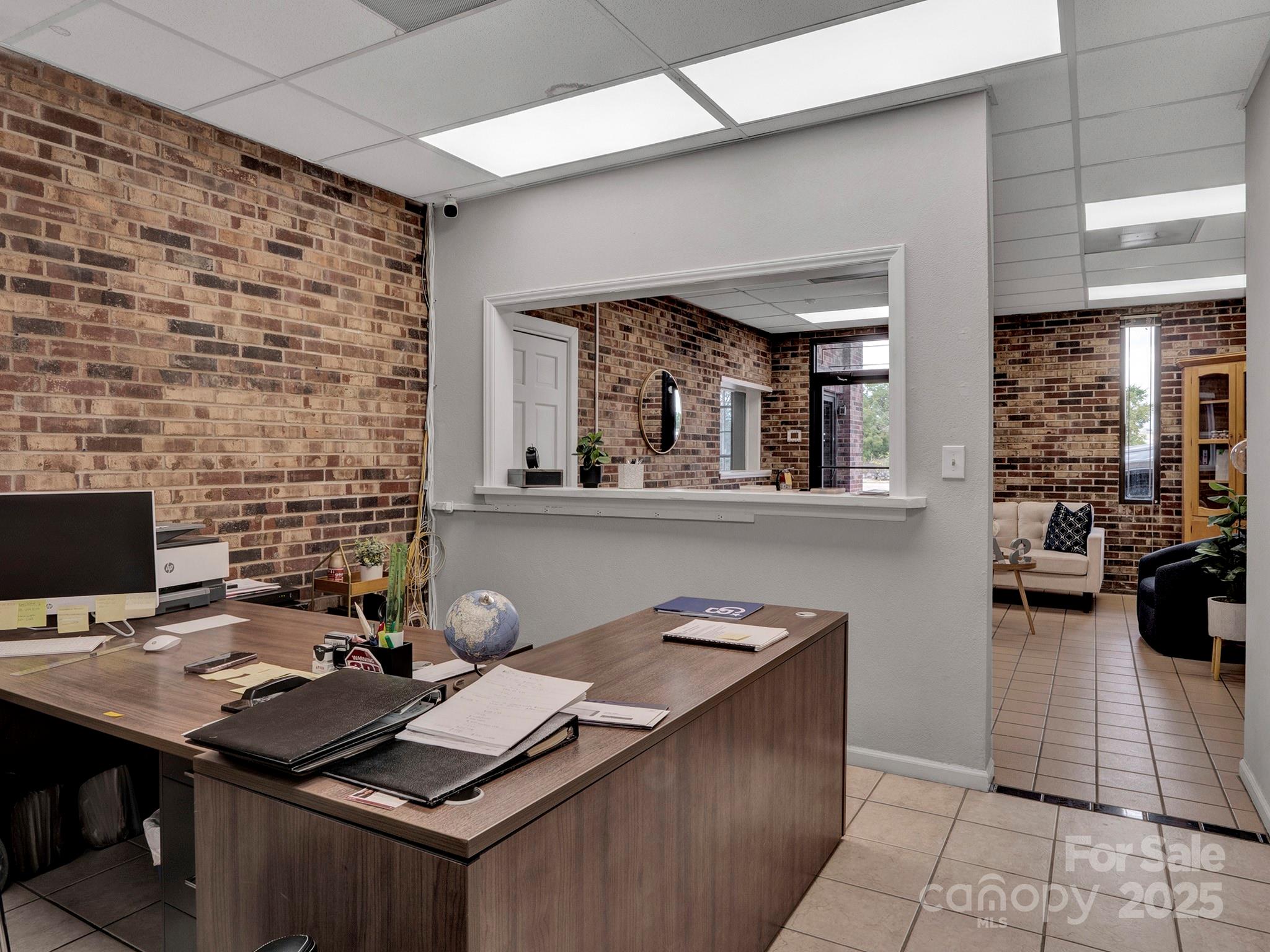 property viewer photo 4