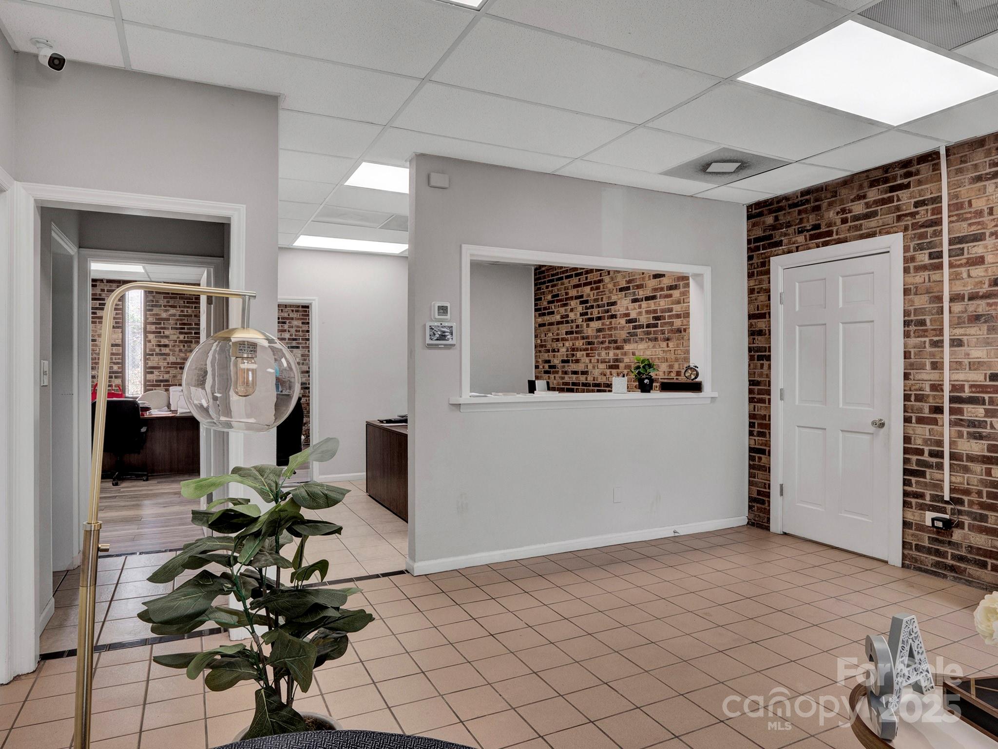 property viewer photo 8