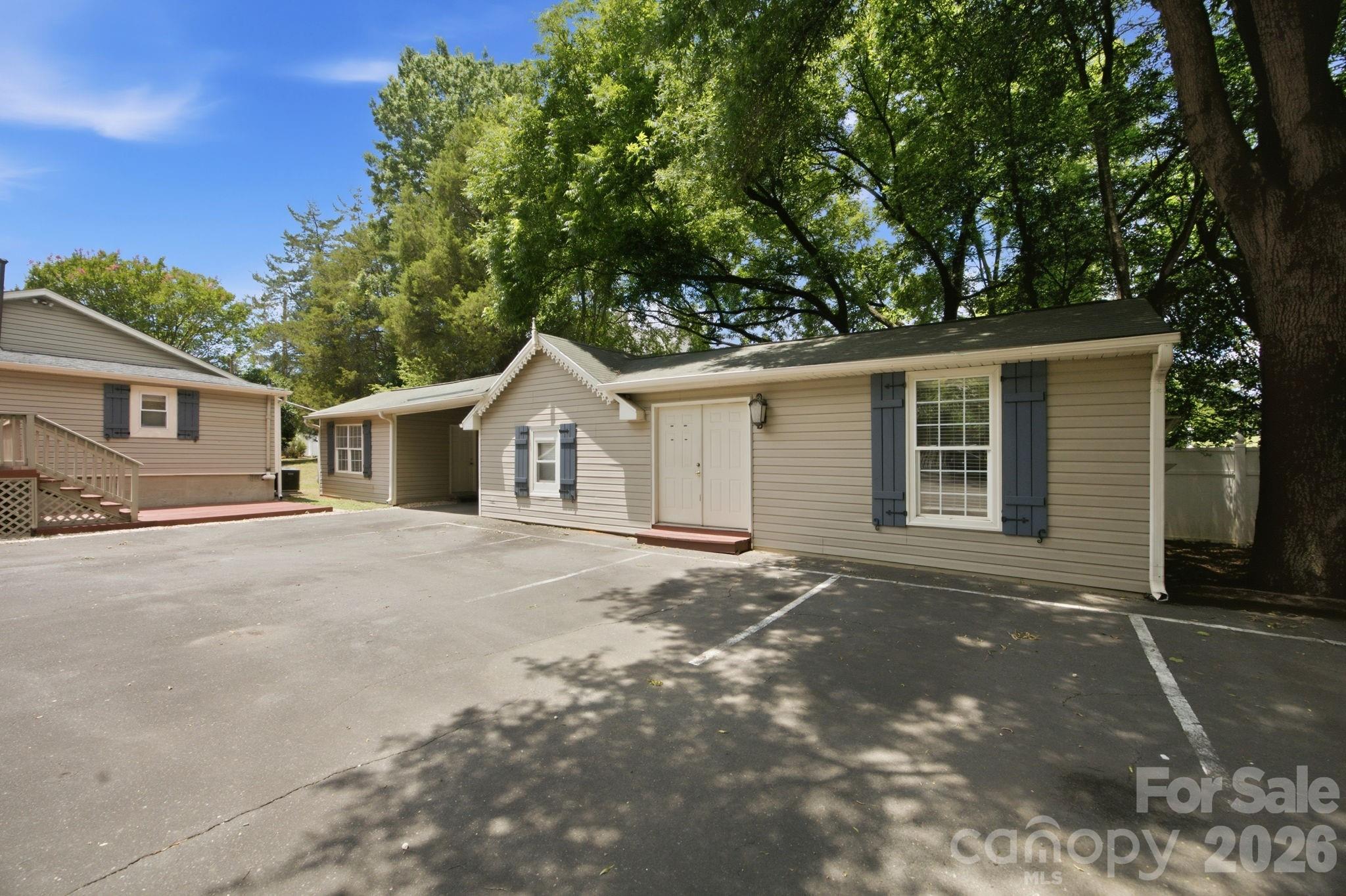 main property photo 38