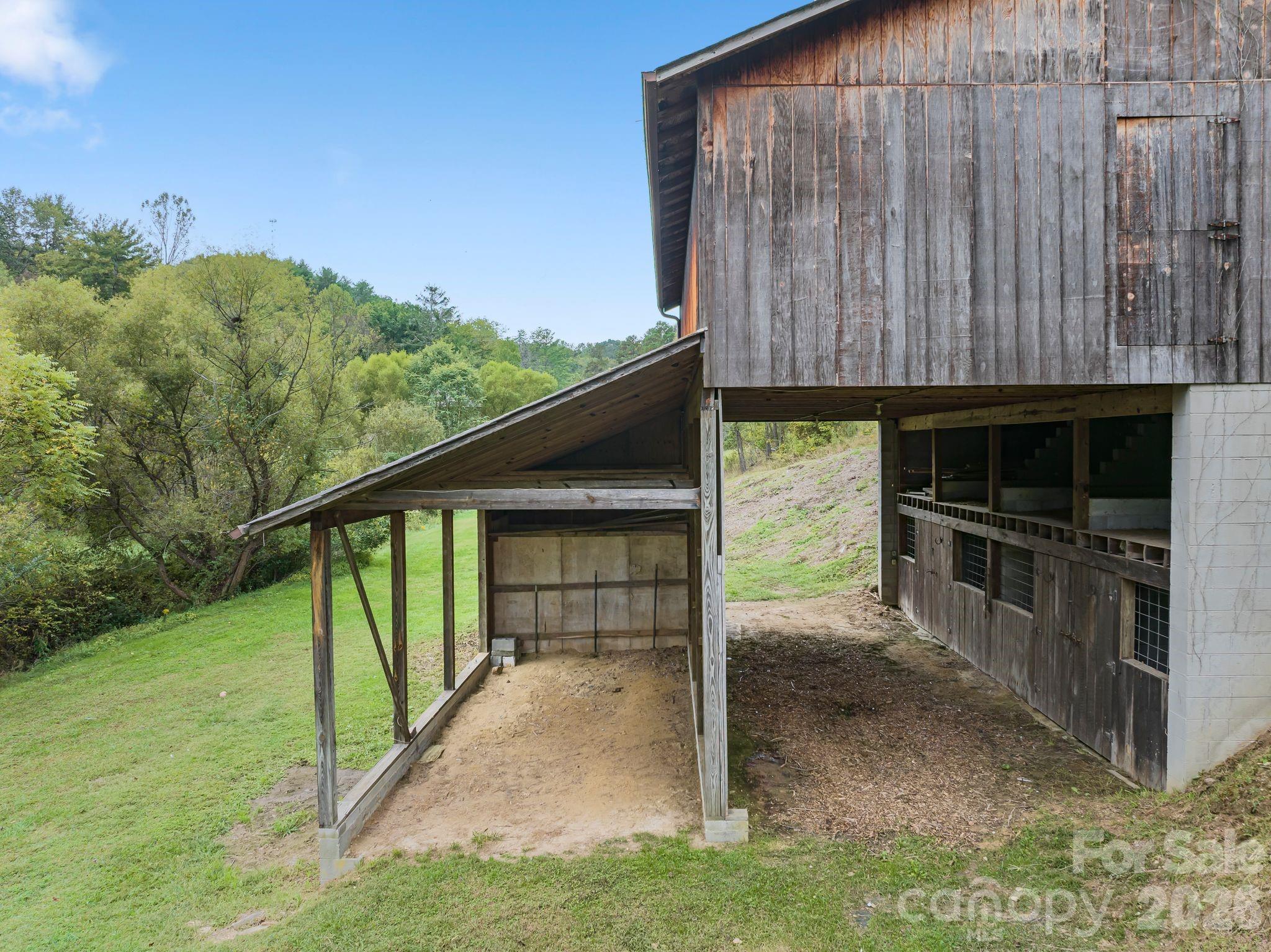 main property photo 41
