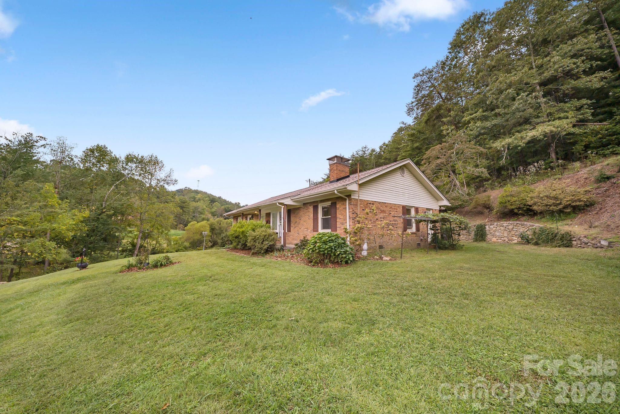 main property photo 6