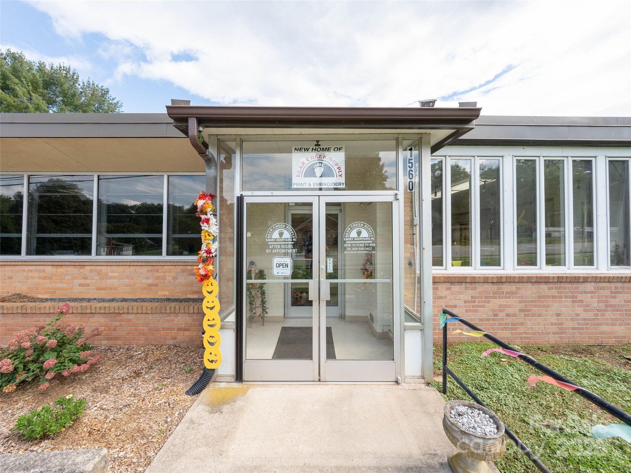 main property photo 8