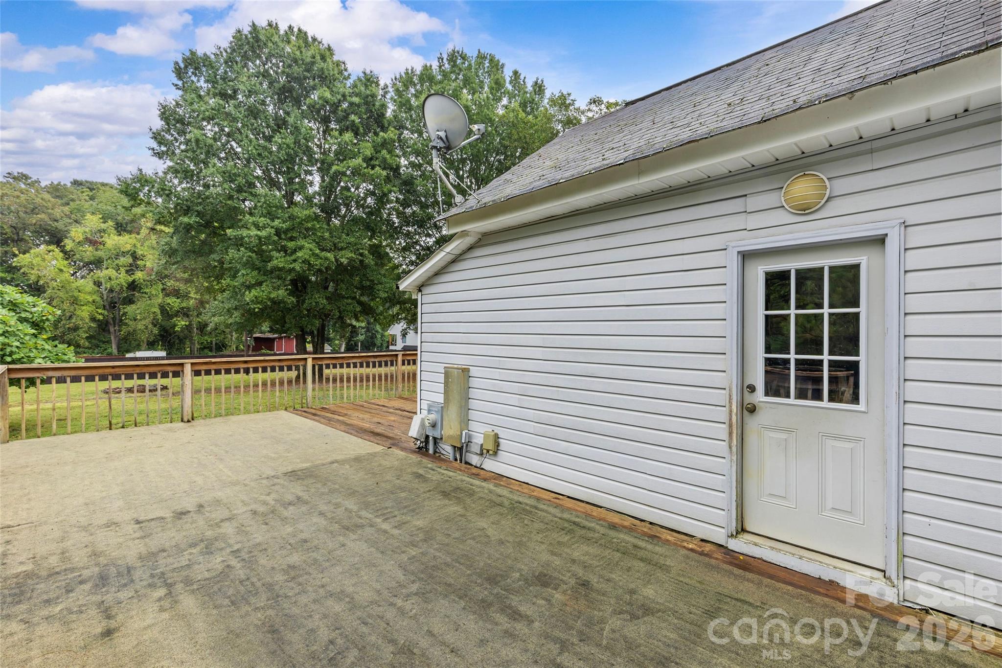 main property photo 20