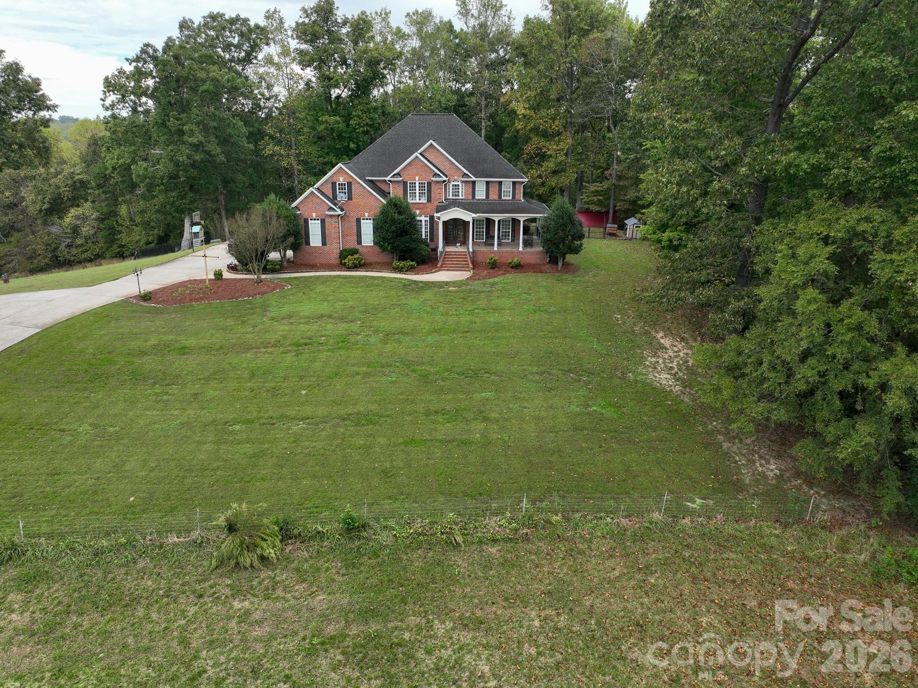main property photo 3