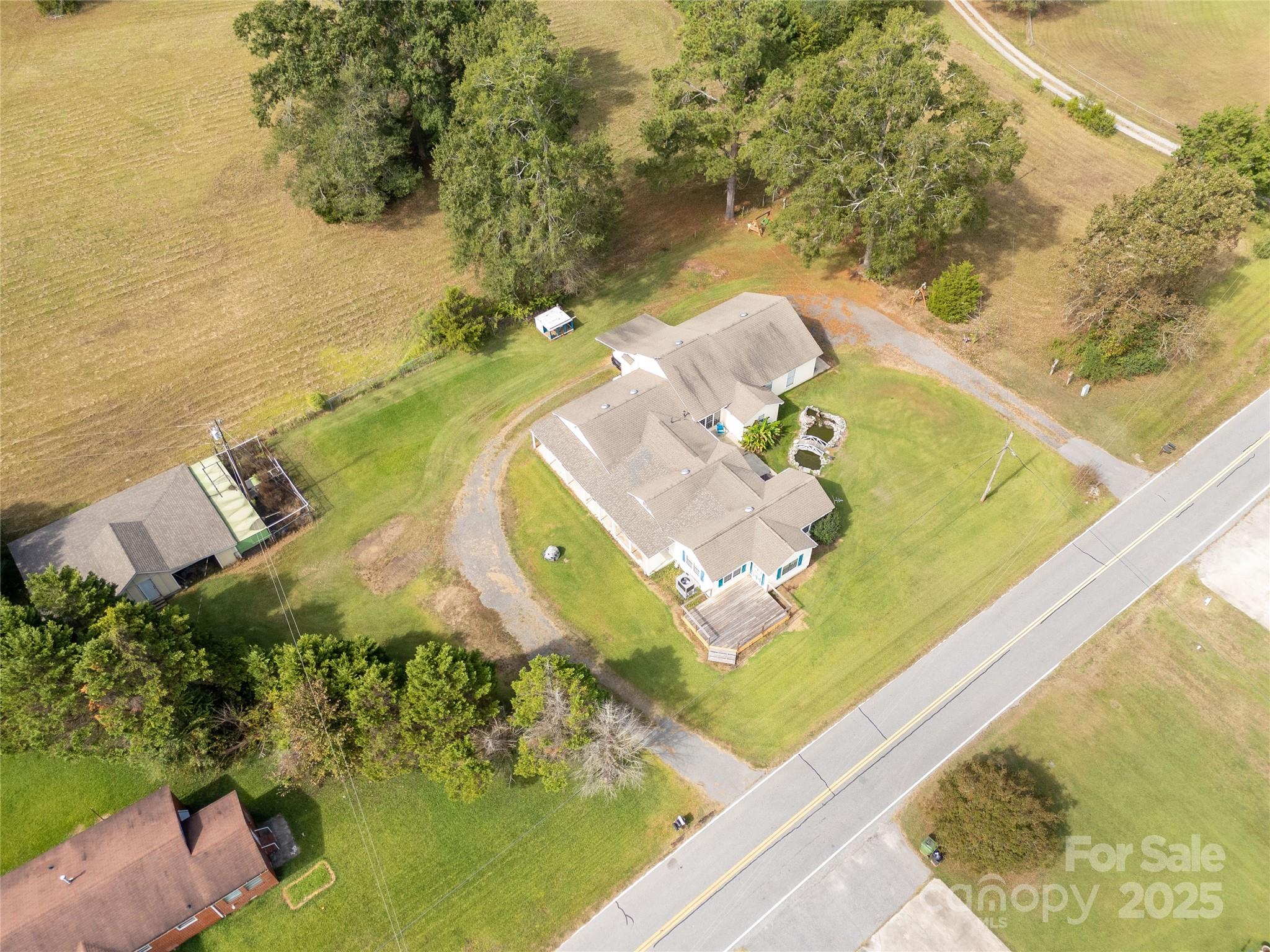 main property photo 34
