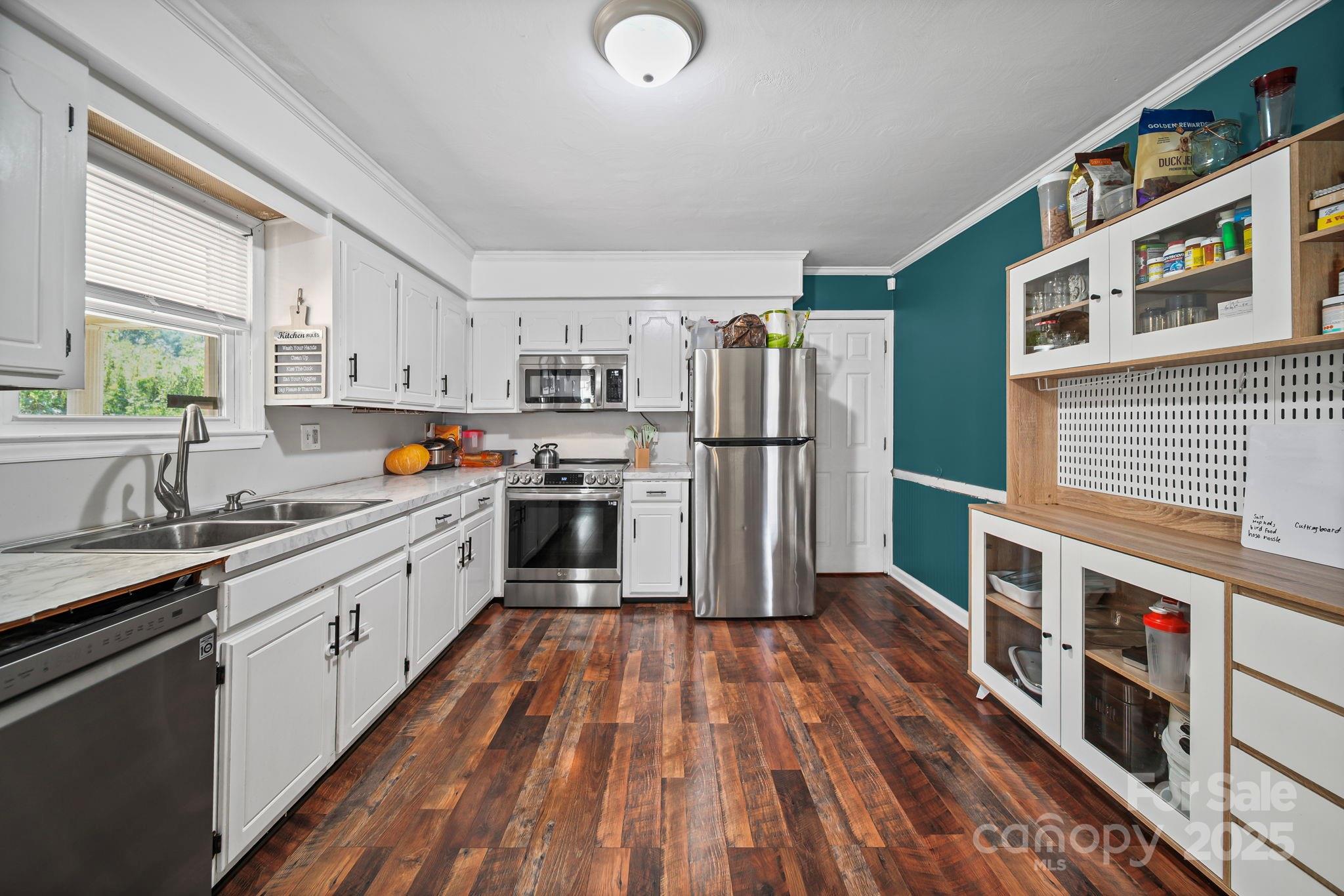property viewer photo 12