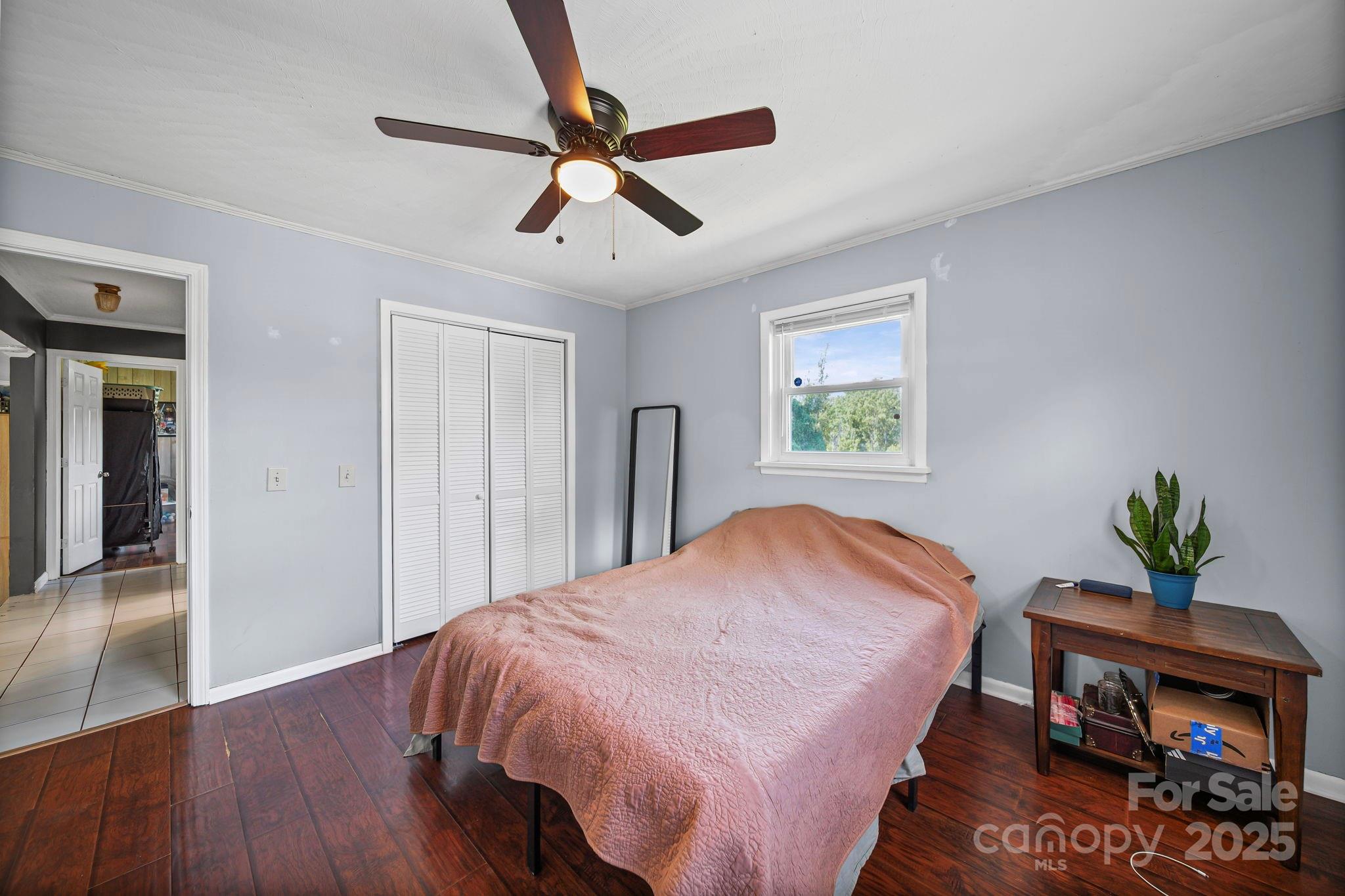 property viewer photo 19