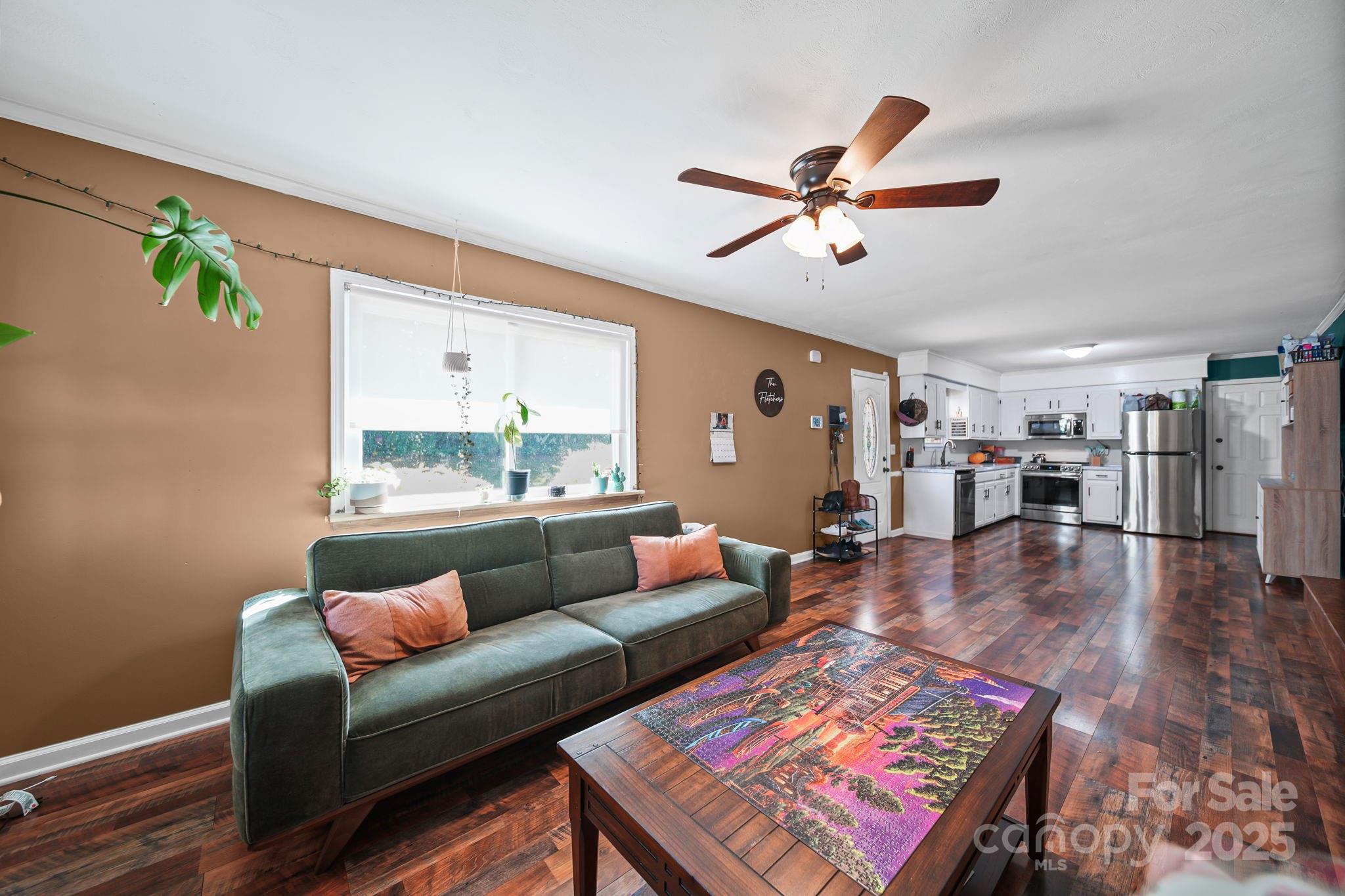 property viewer photo 5