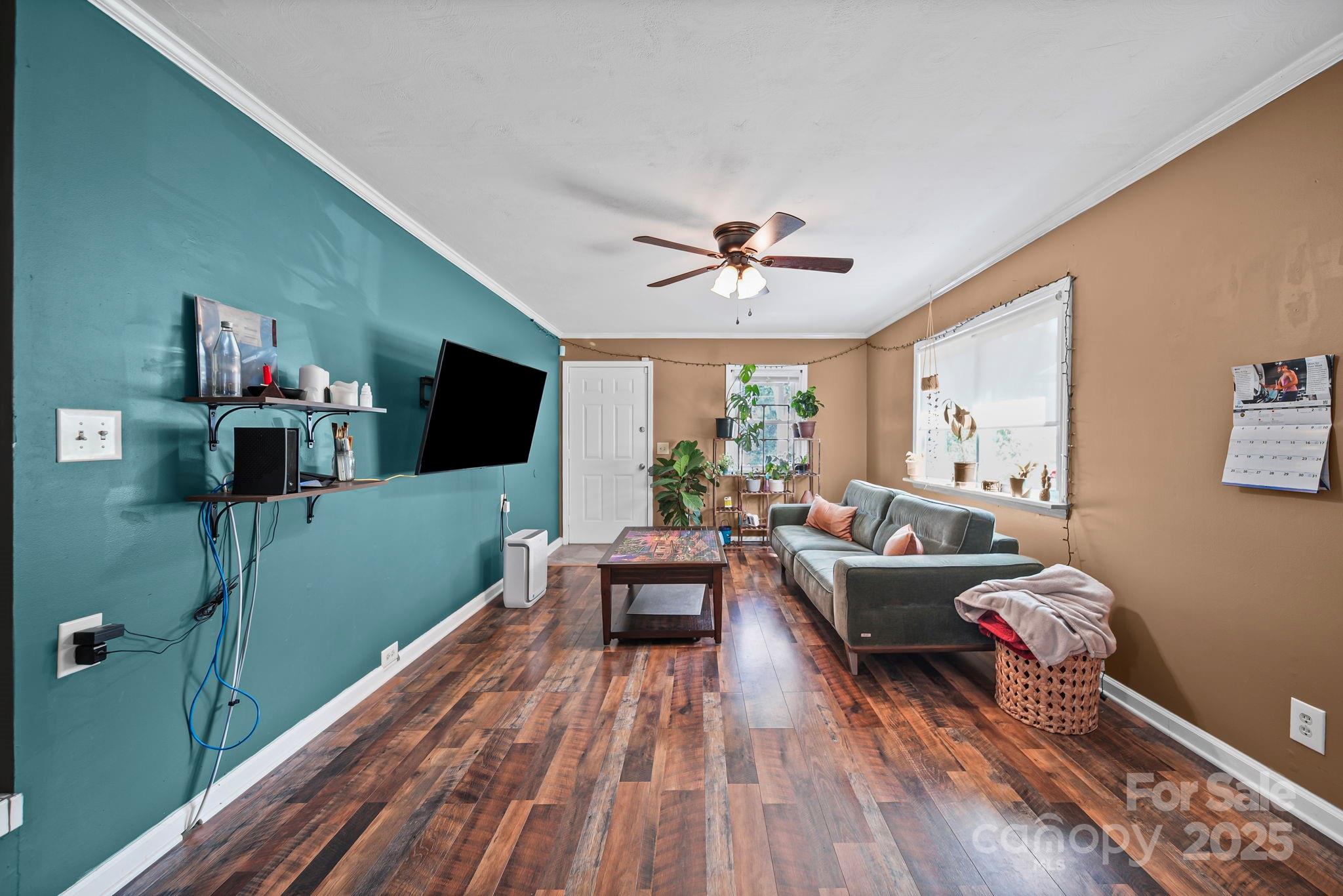 property viewer photo 6