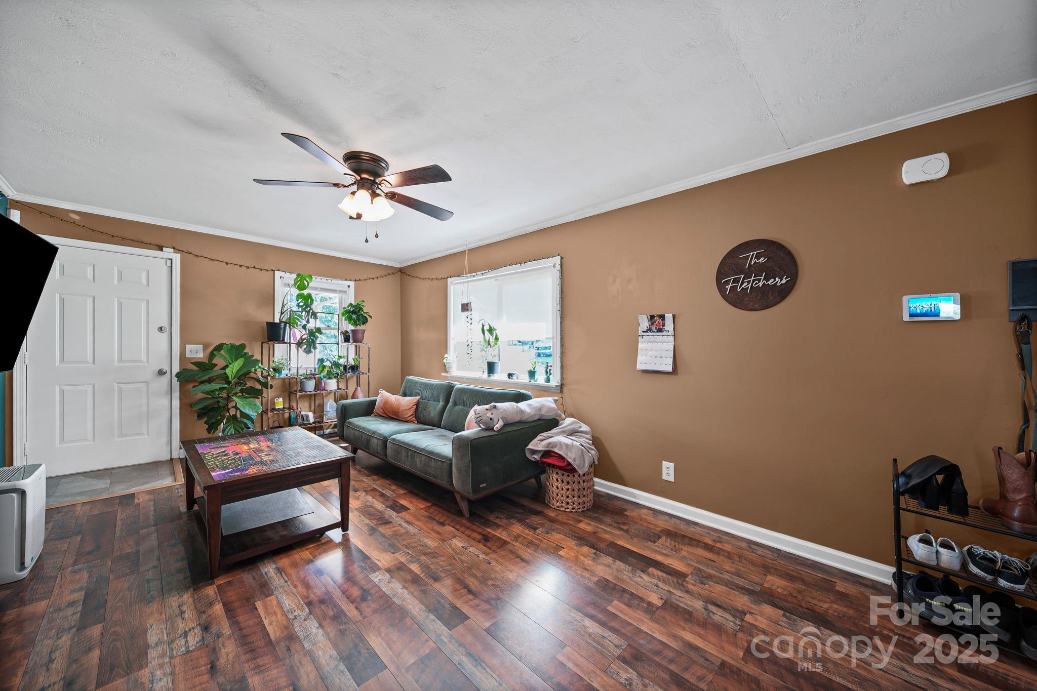 property viewer photo 8