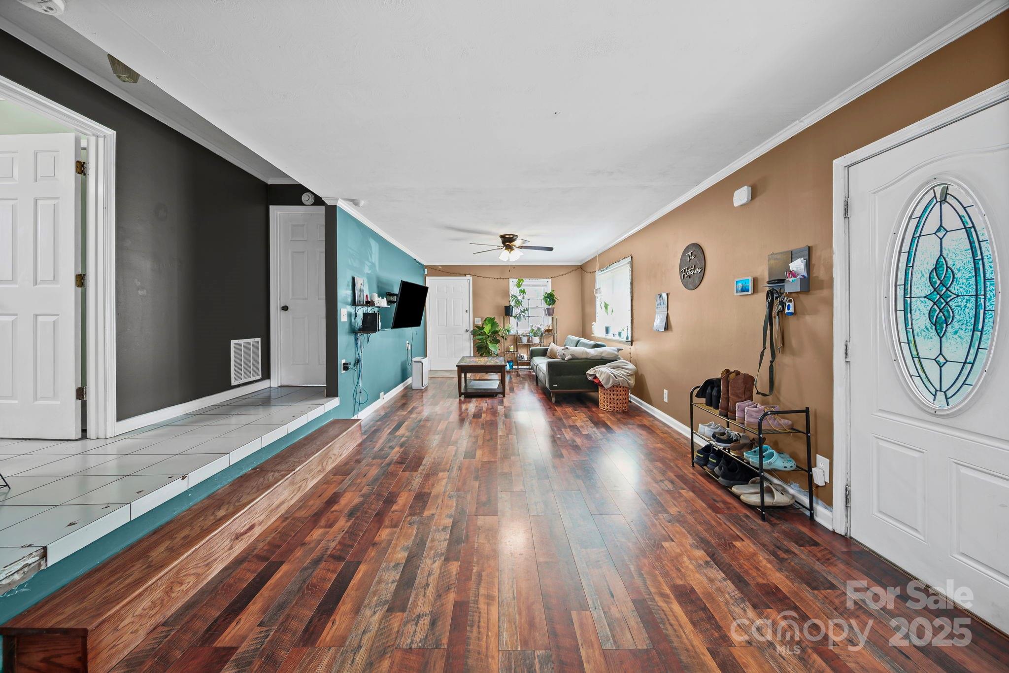 property viewer photo 9