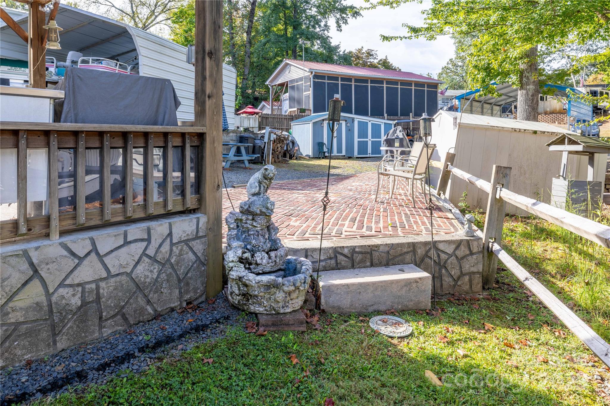 main property photo 34