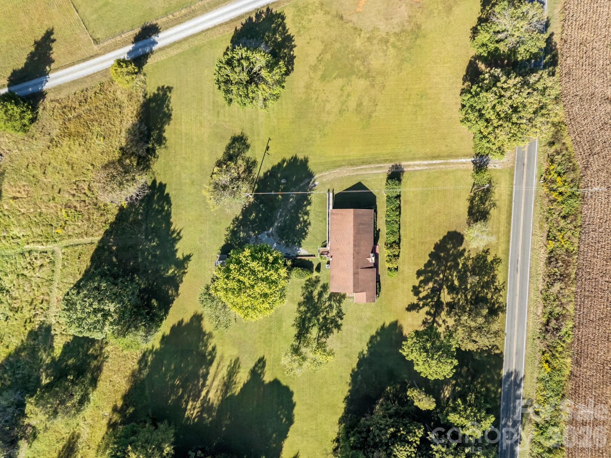 main property photo 25