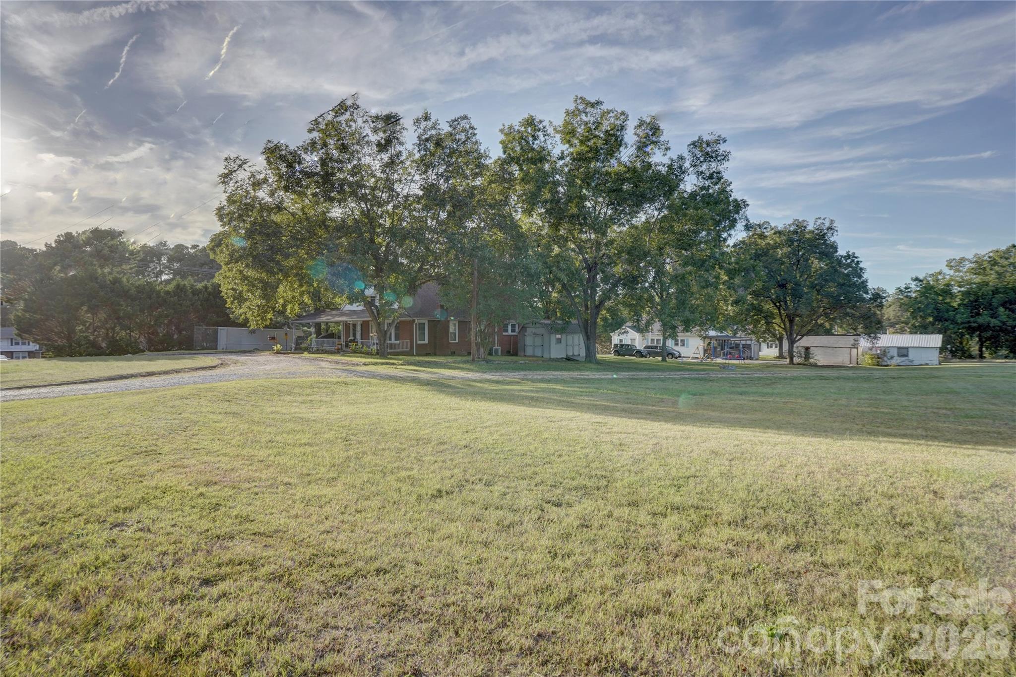 main property photo 5
