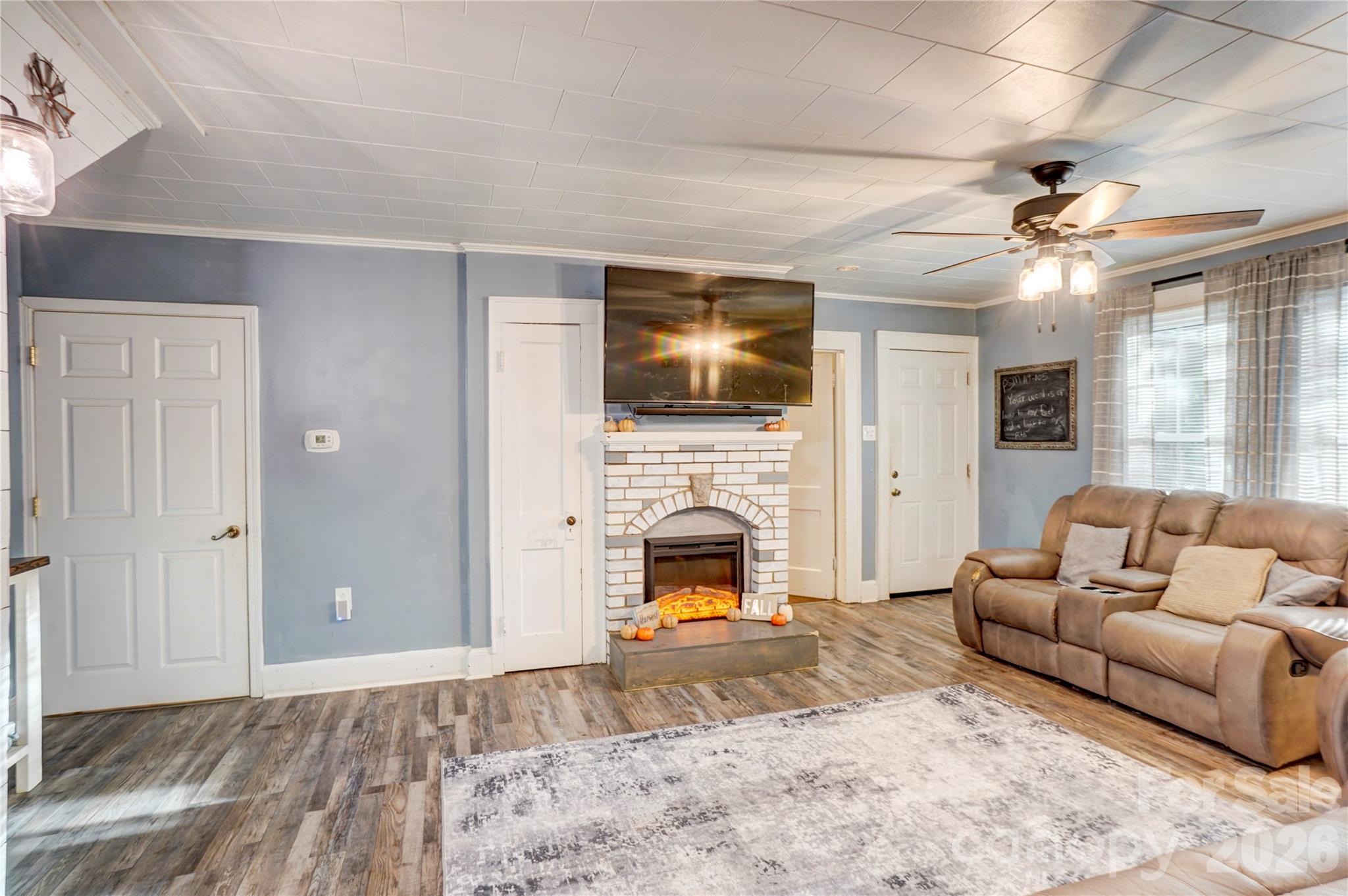 main property photo 7