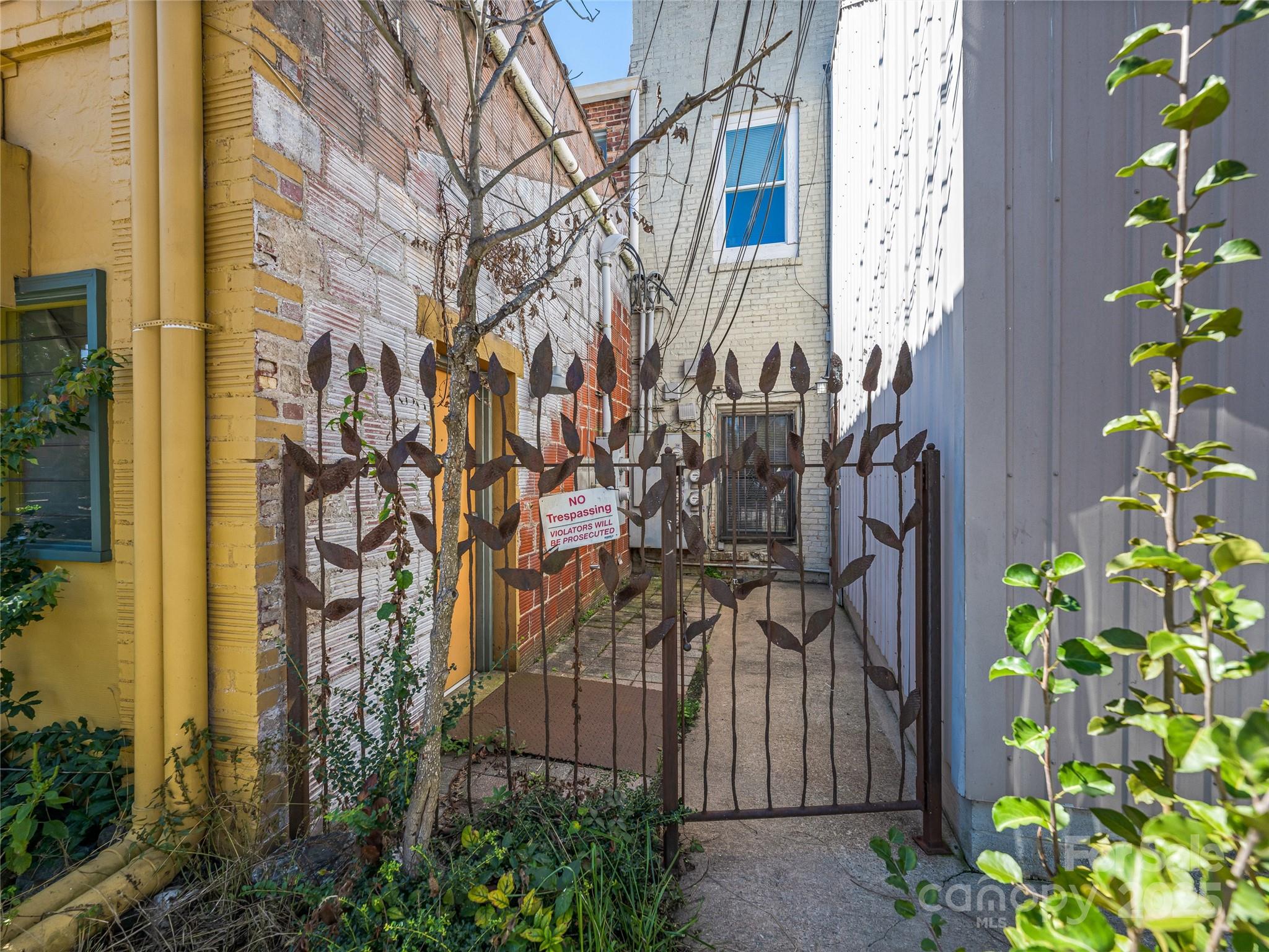 main property photo 19