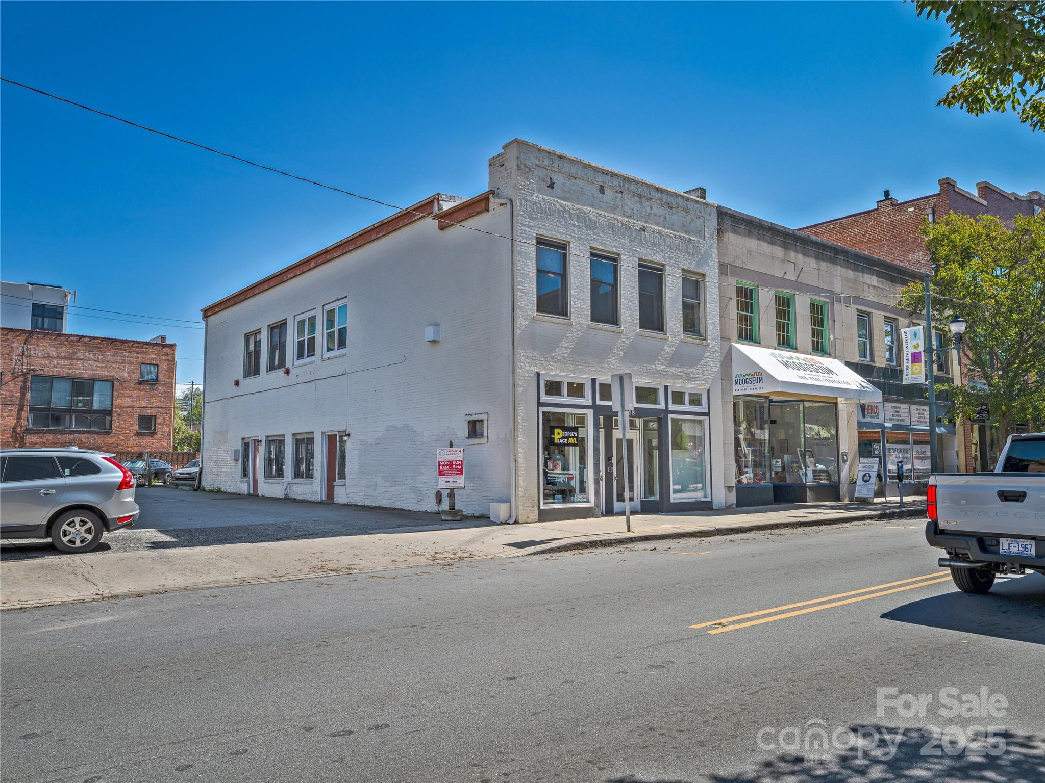 main property photo 4