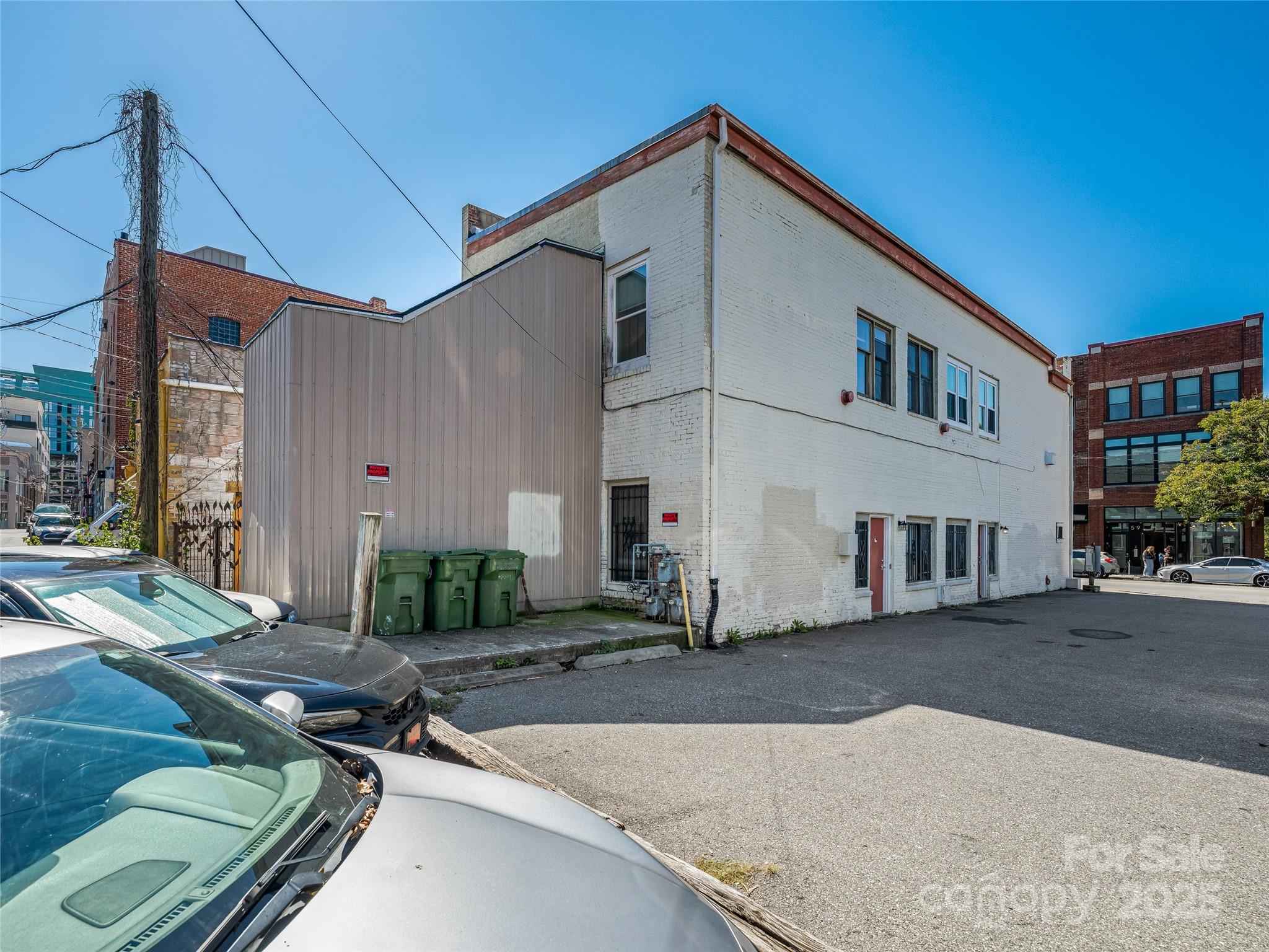 main property photo 5
