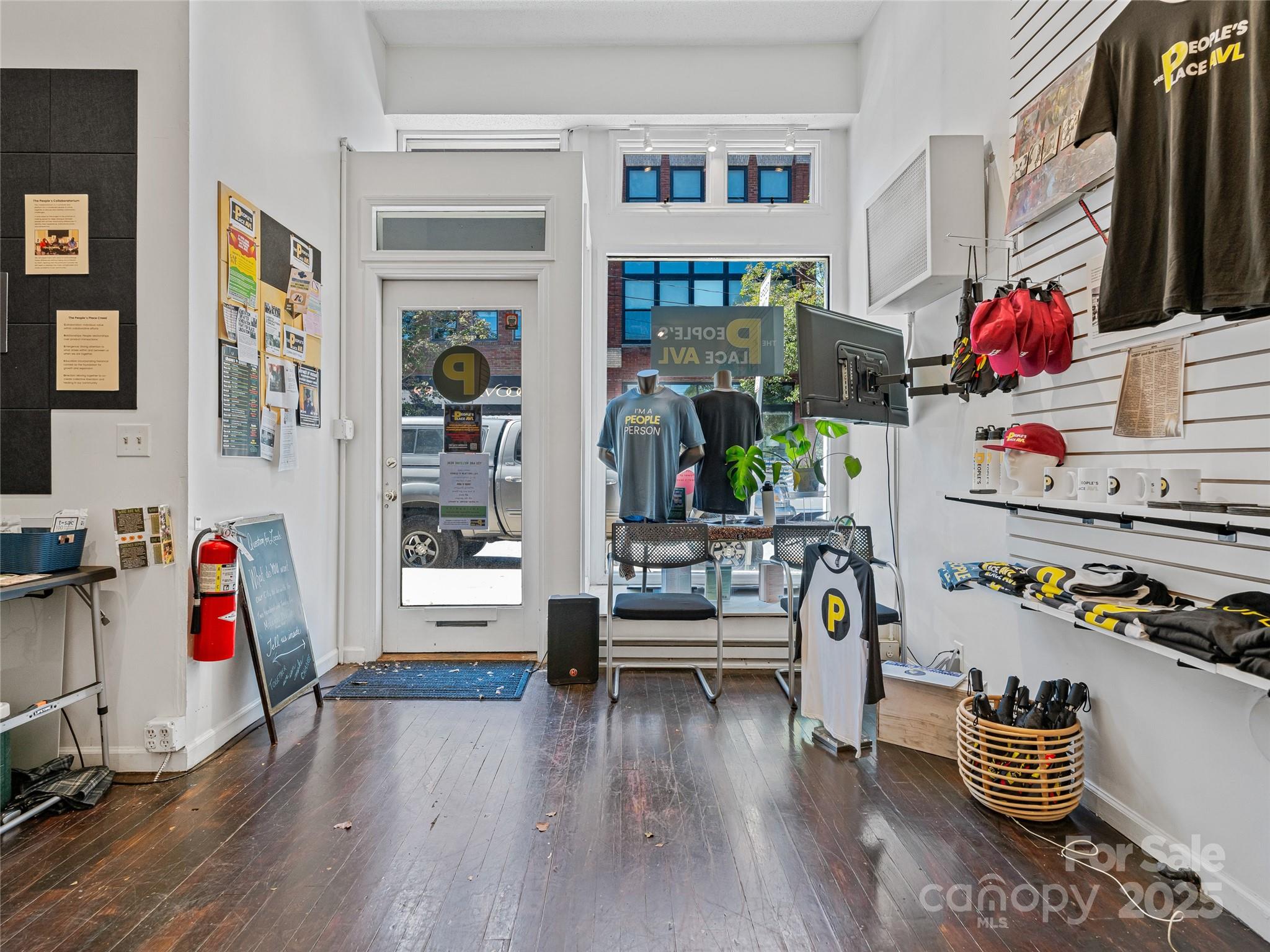 main property photo 8