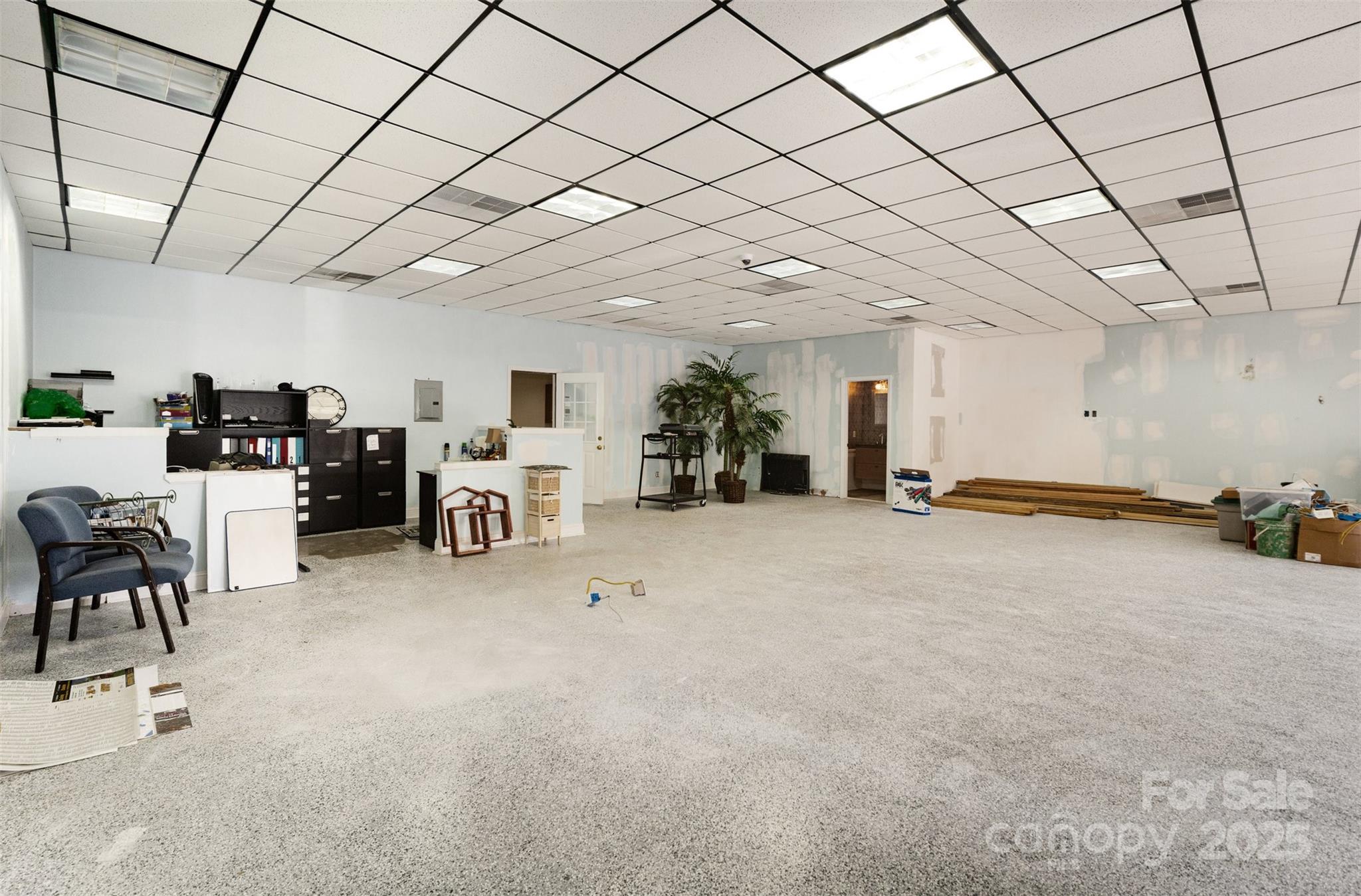 main property photo 24
