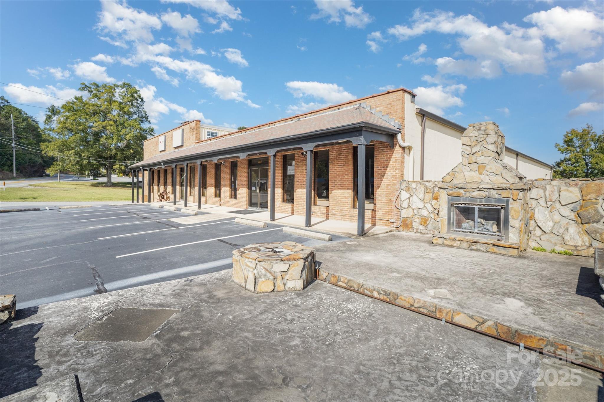 main property photo 8