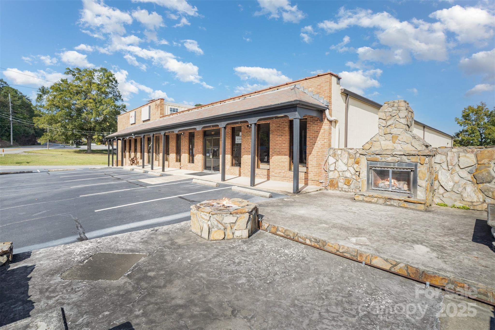 main property photo 9