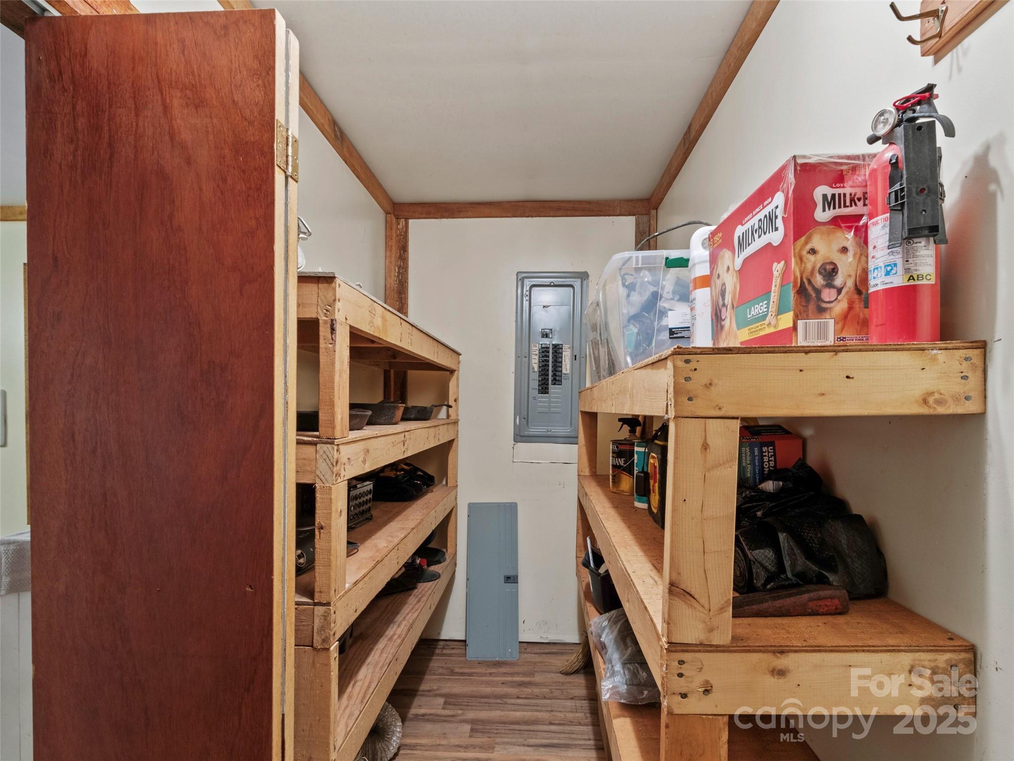 main property photo 30