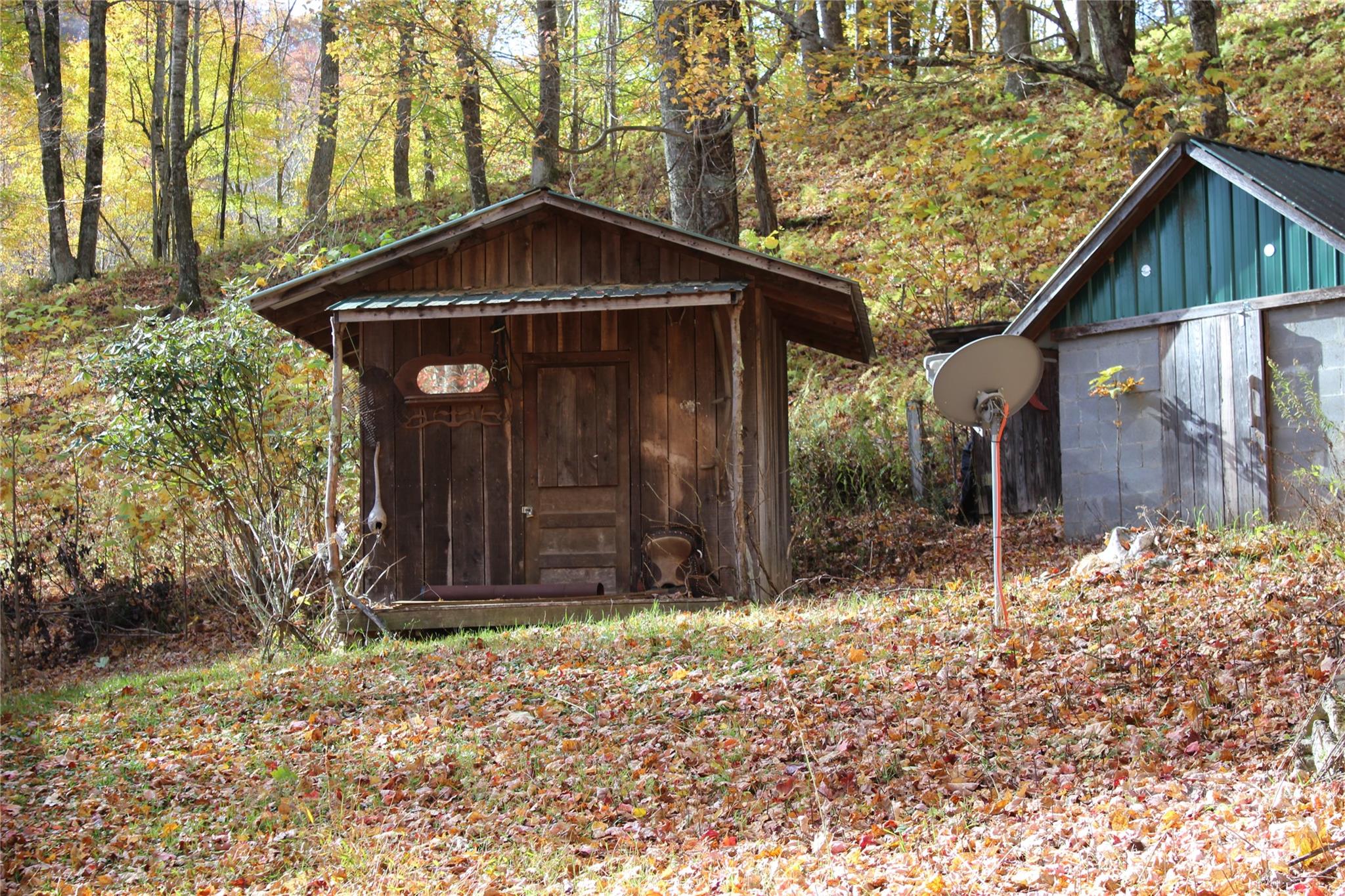 main property photo 33
