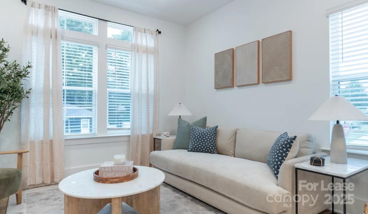property viewer photo 11