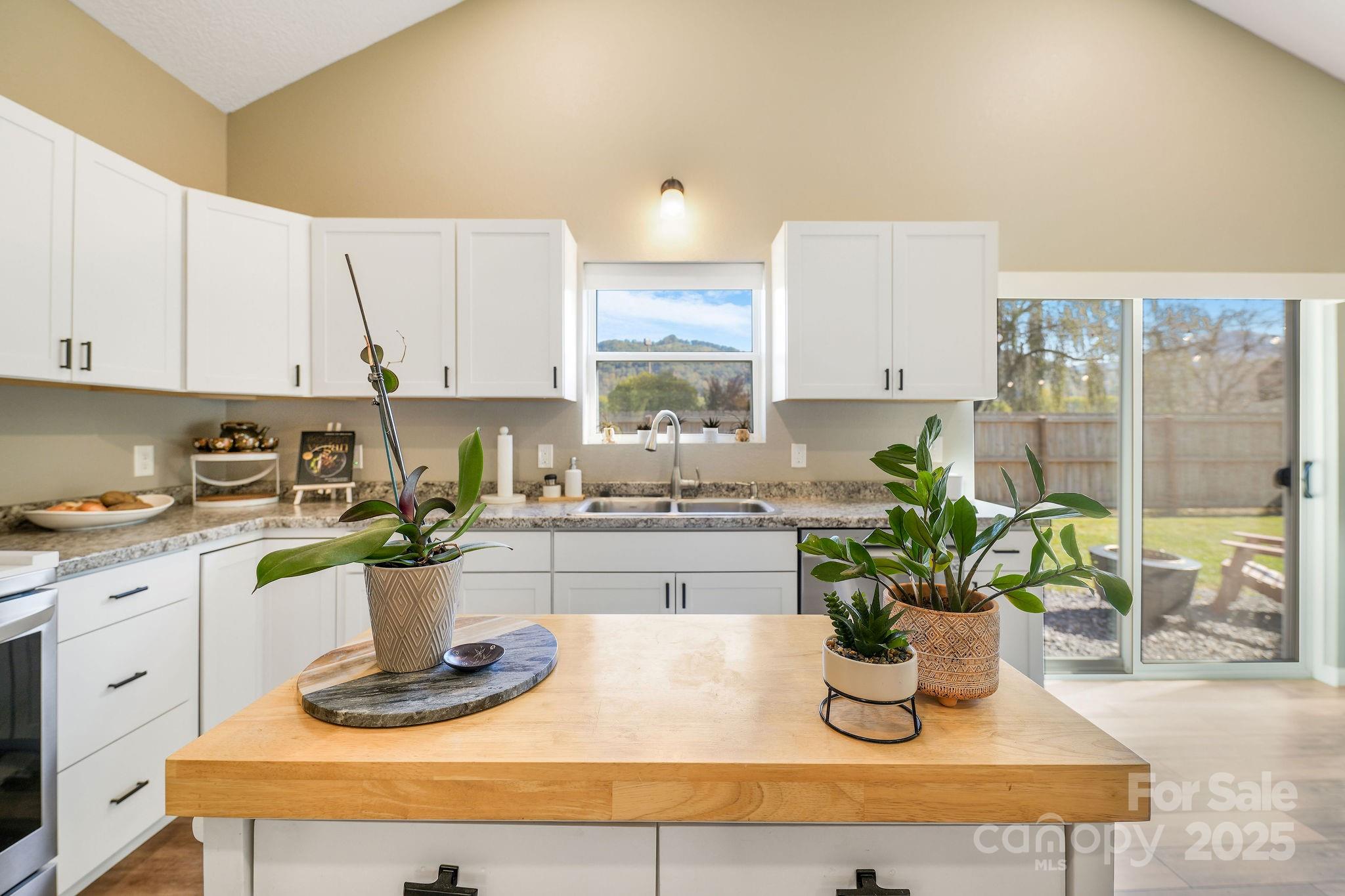 property viewer photo 12