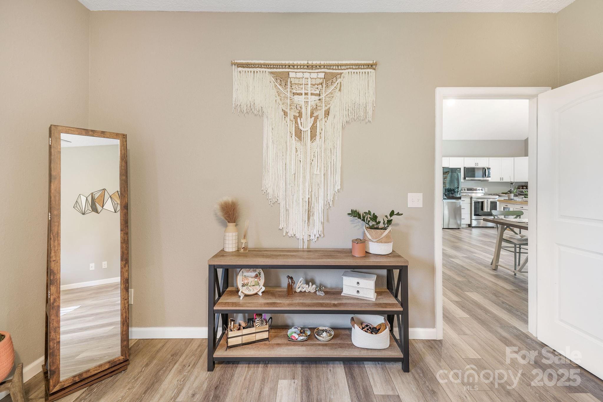 property viewer photo 23