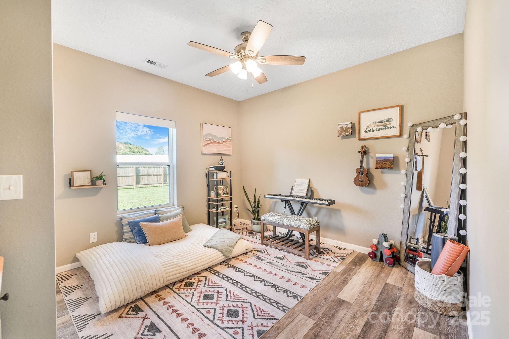 property viewer photo 27