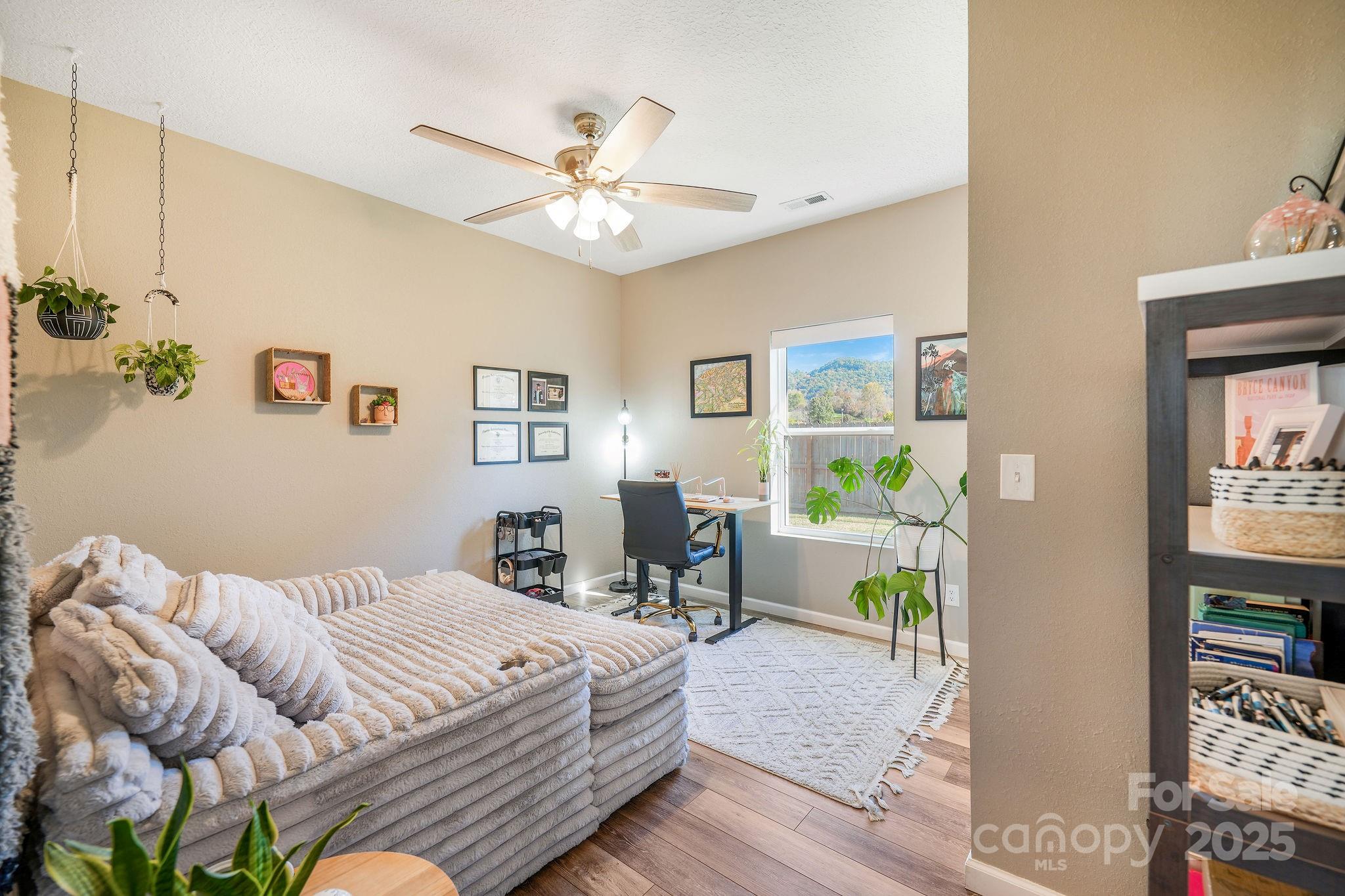 property viewer photo 29