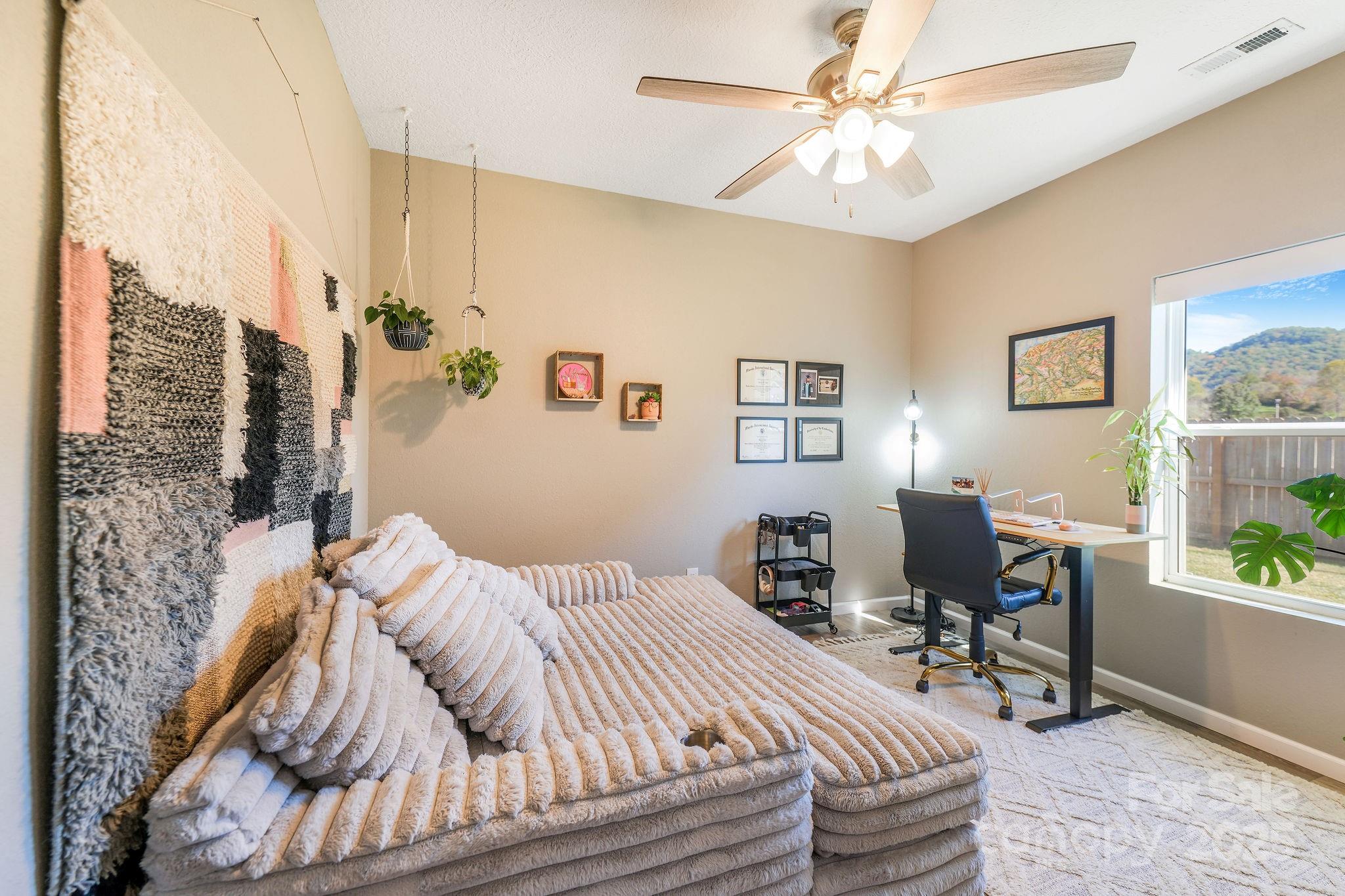 property viewer photo 31
