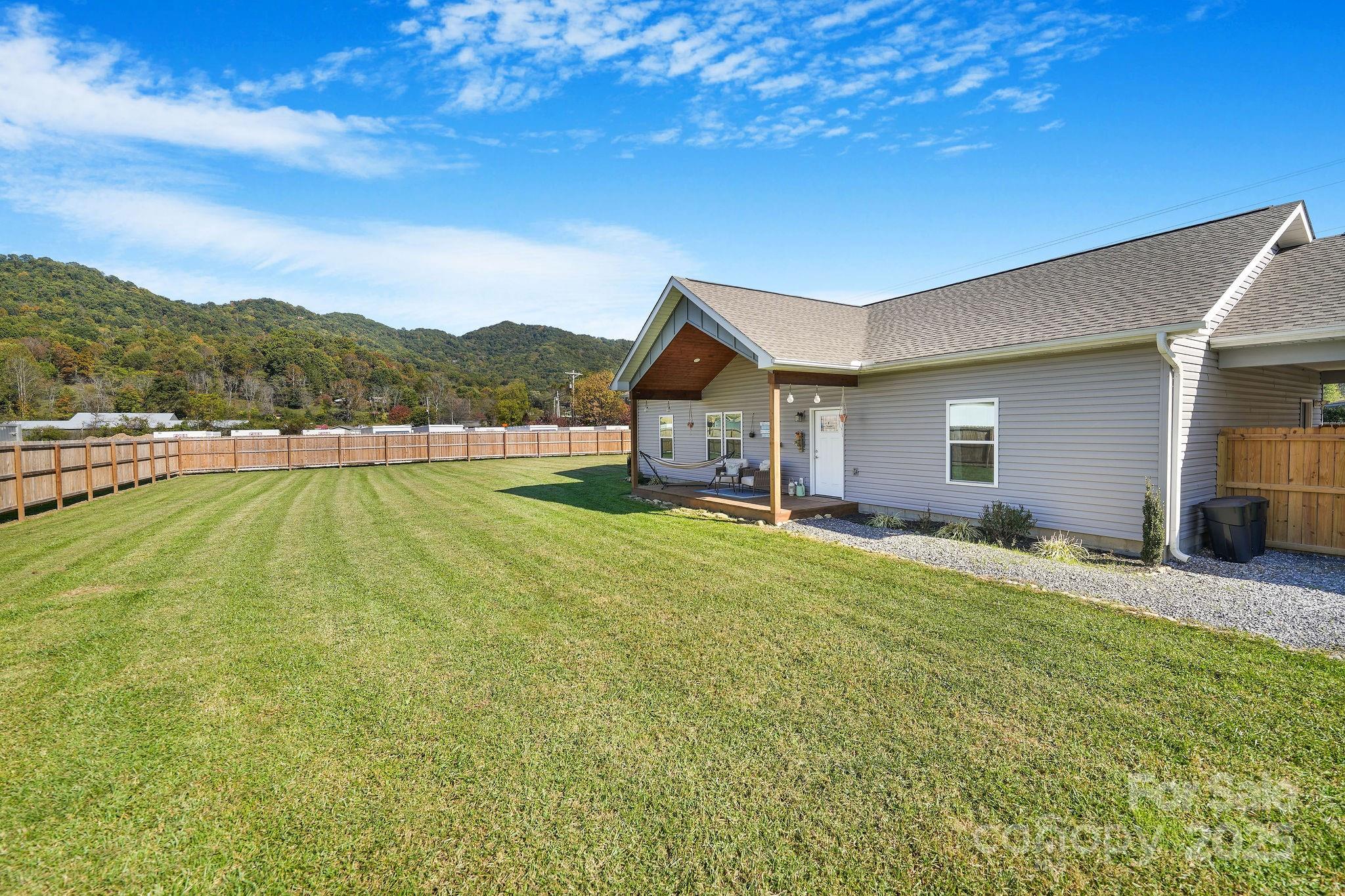 property viewer photo 34