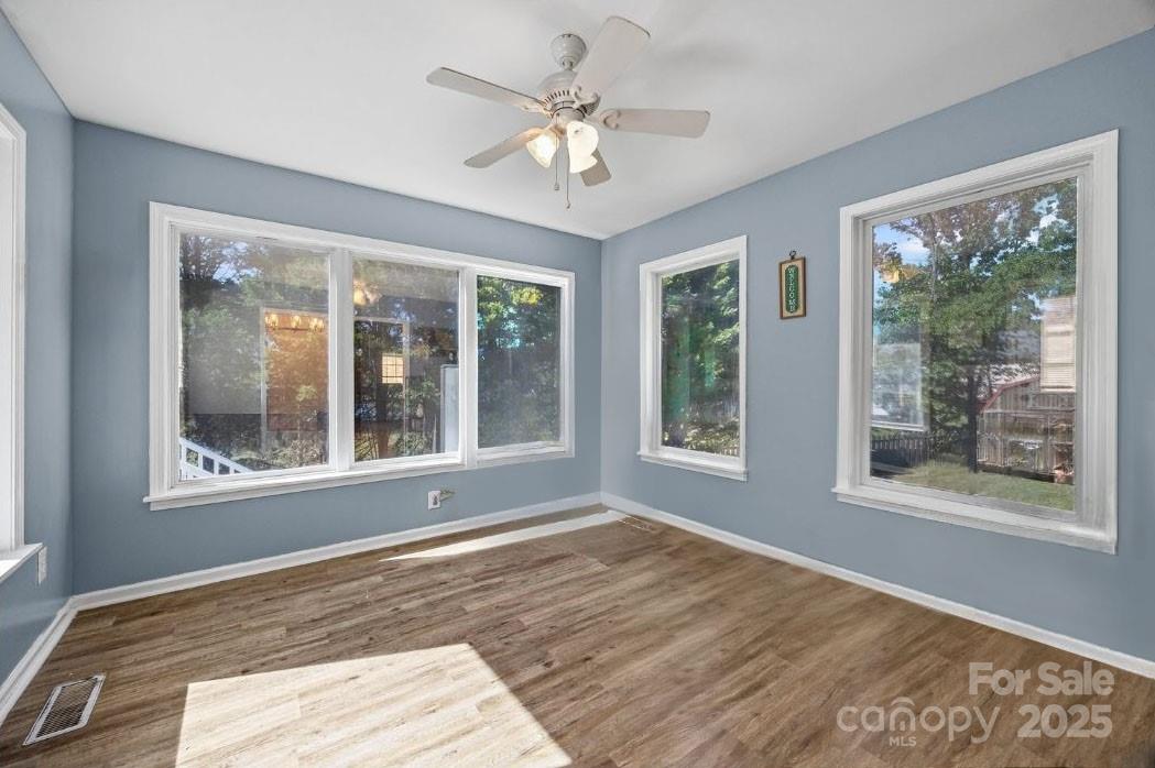 property viewer photo 11