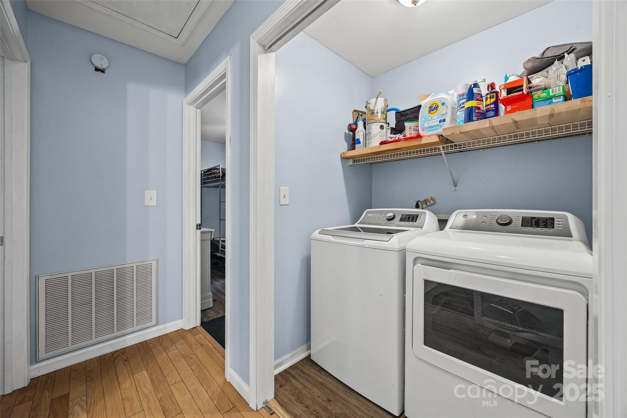 property viewer photo 12