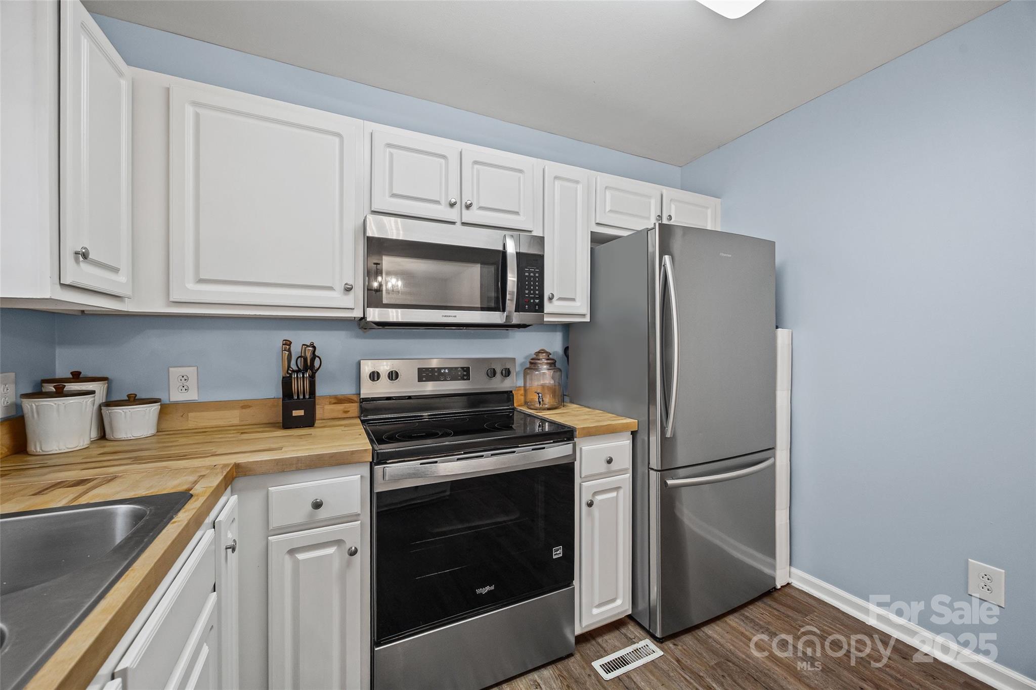 property viewer photo 8