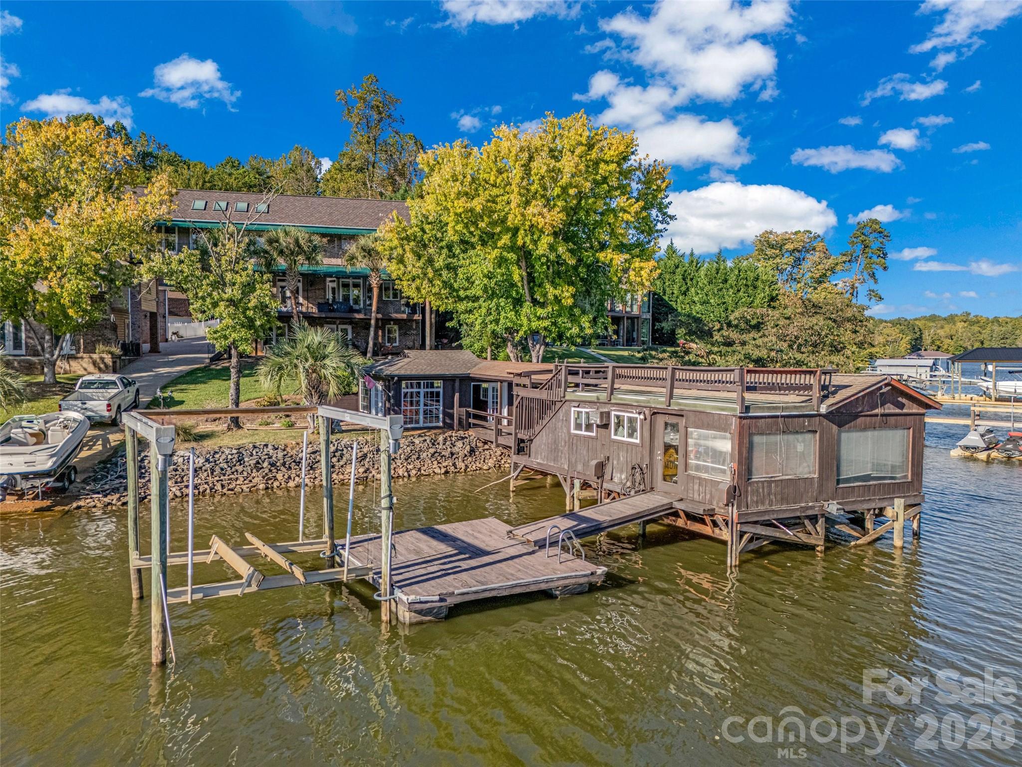 main property photo 40
