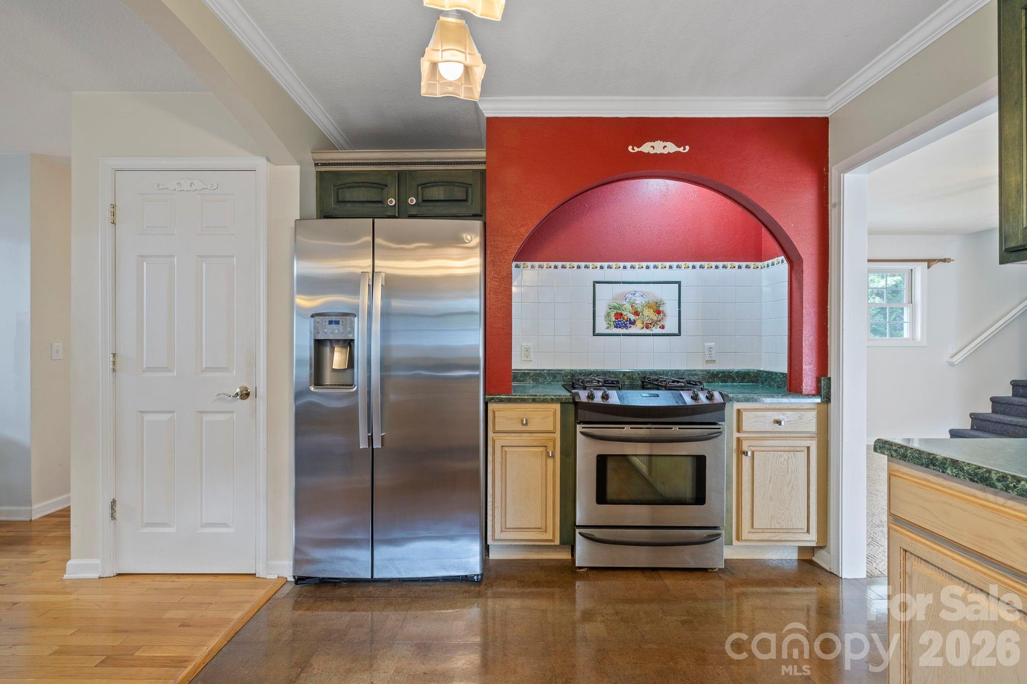main property photo 5