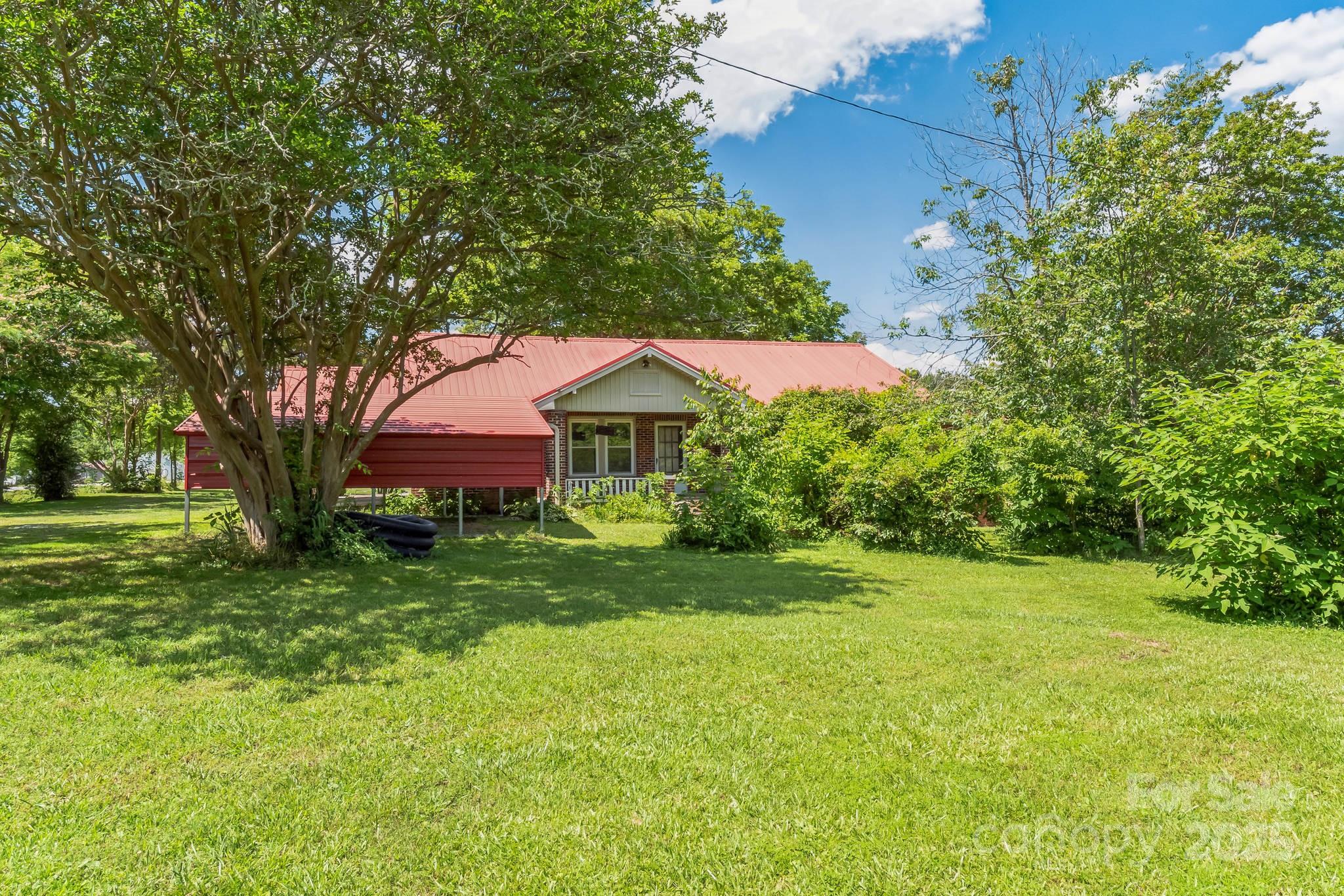 main property photo 14