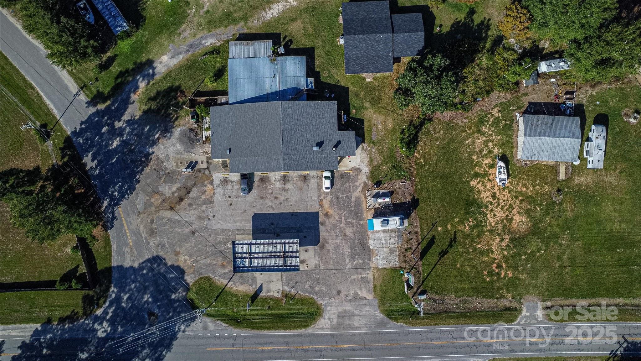 main property photo 39