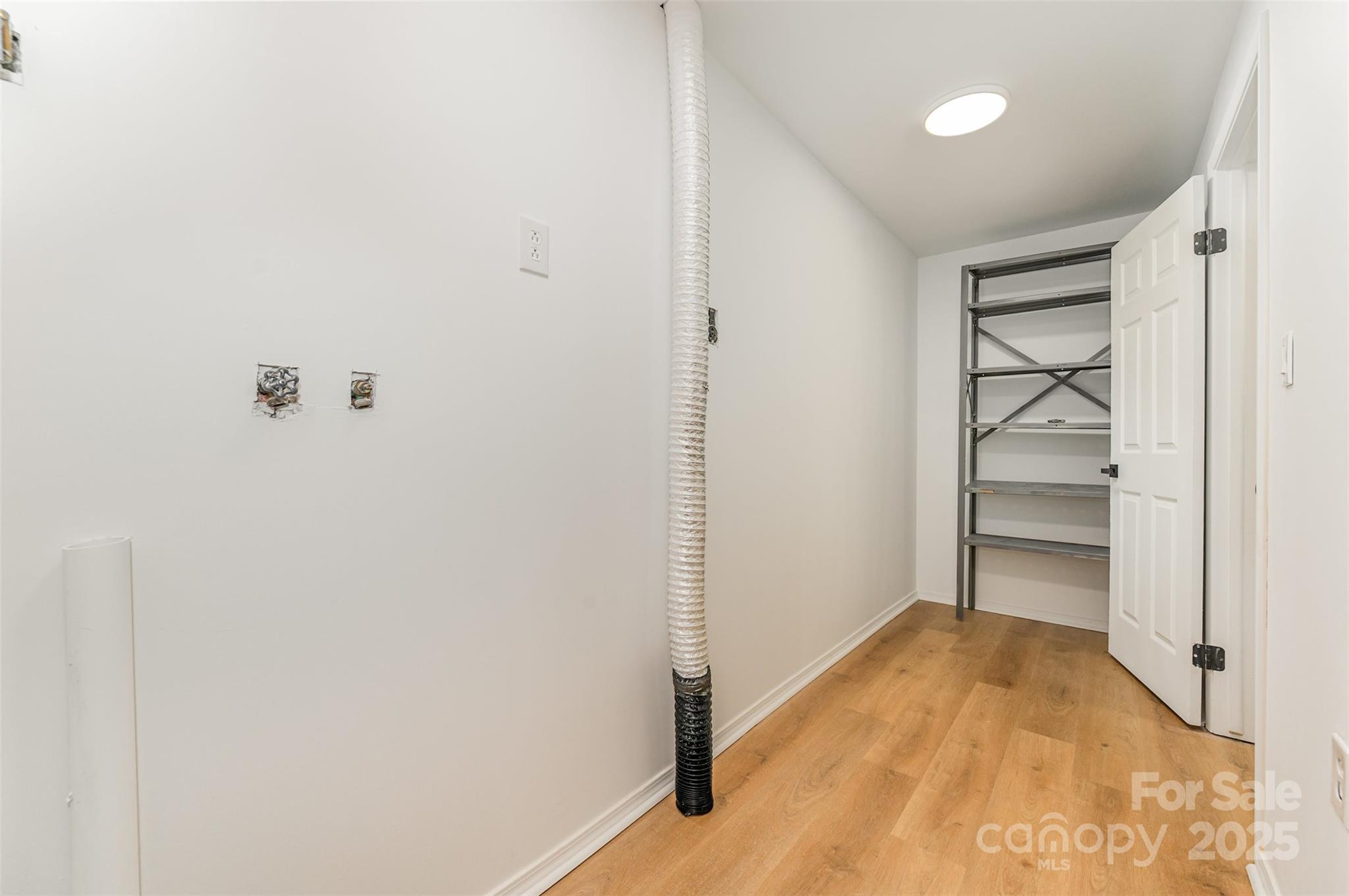 property viewer photo 11