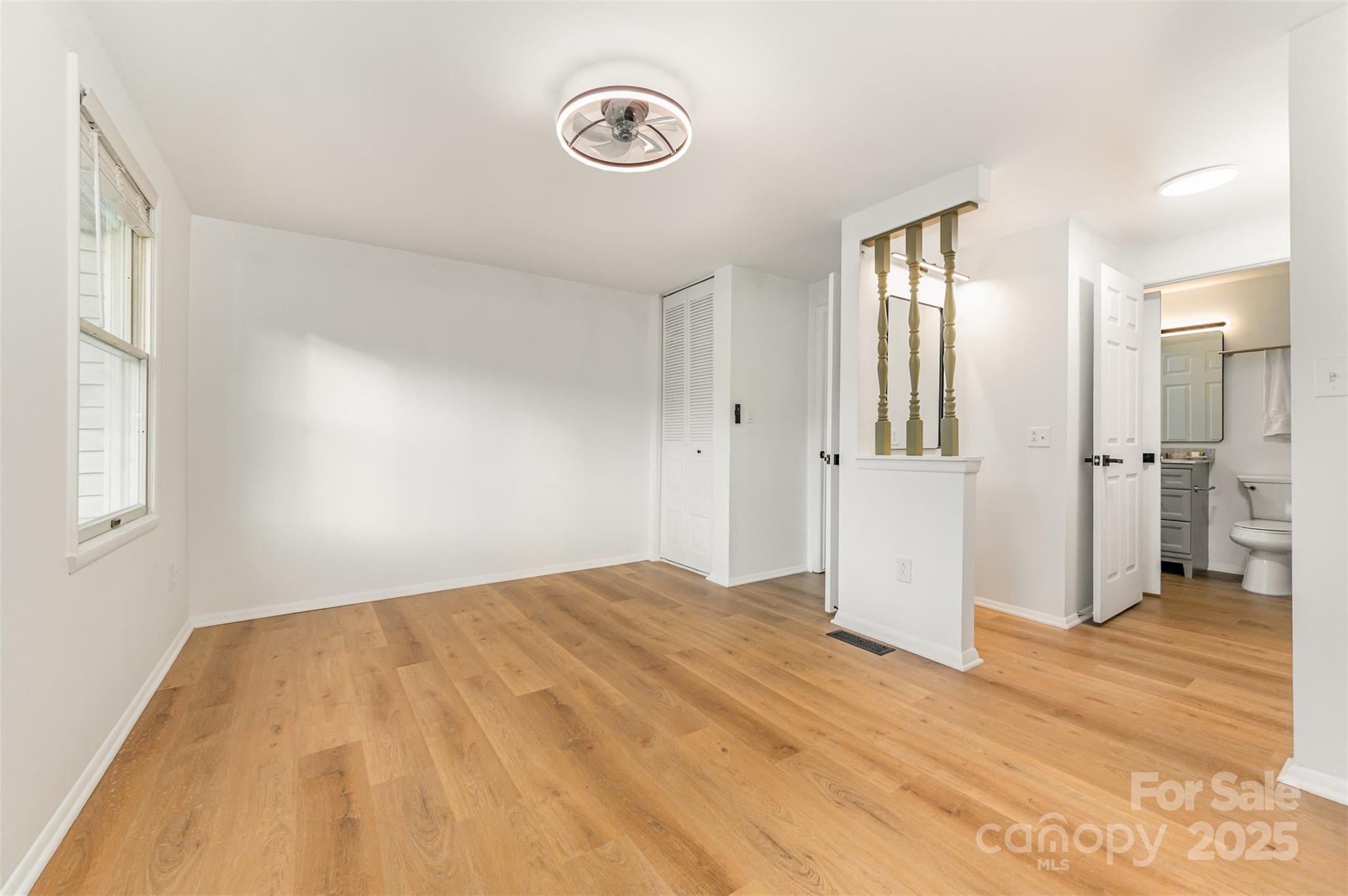 property viewer photo 3
