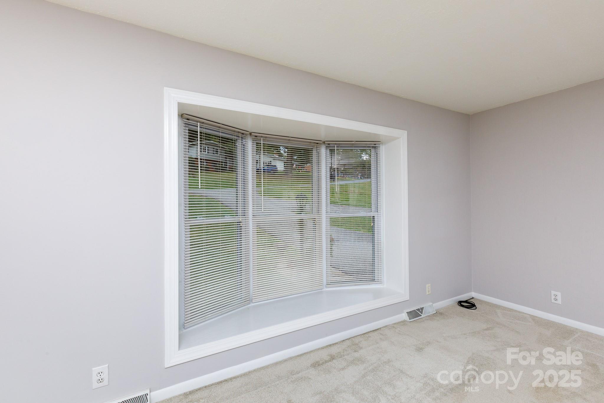 property viewer photo 11