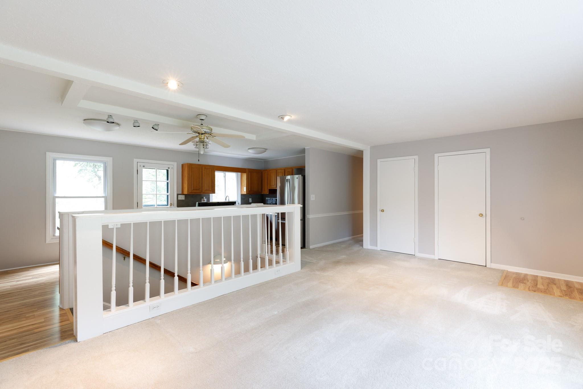 property viewer photo 12