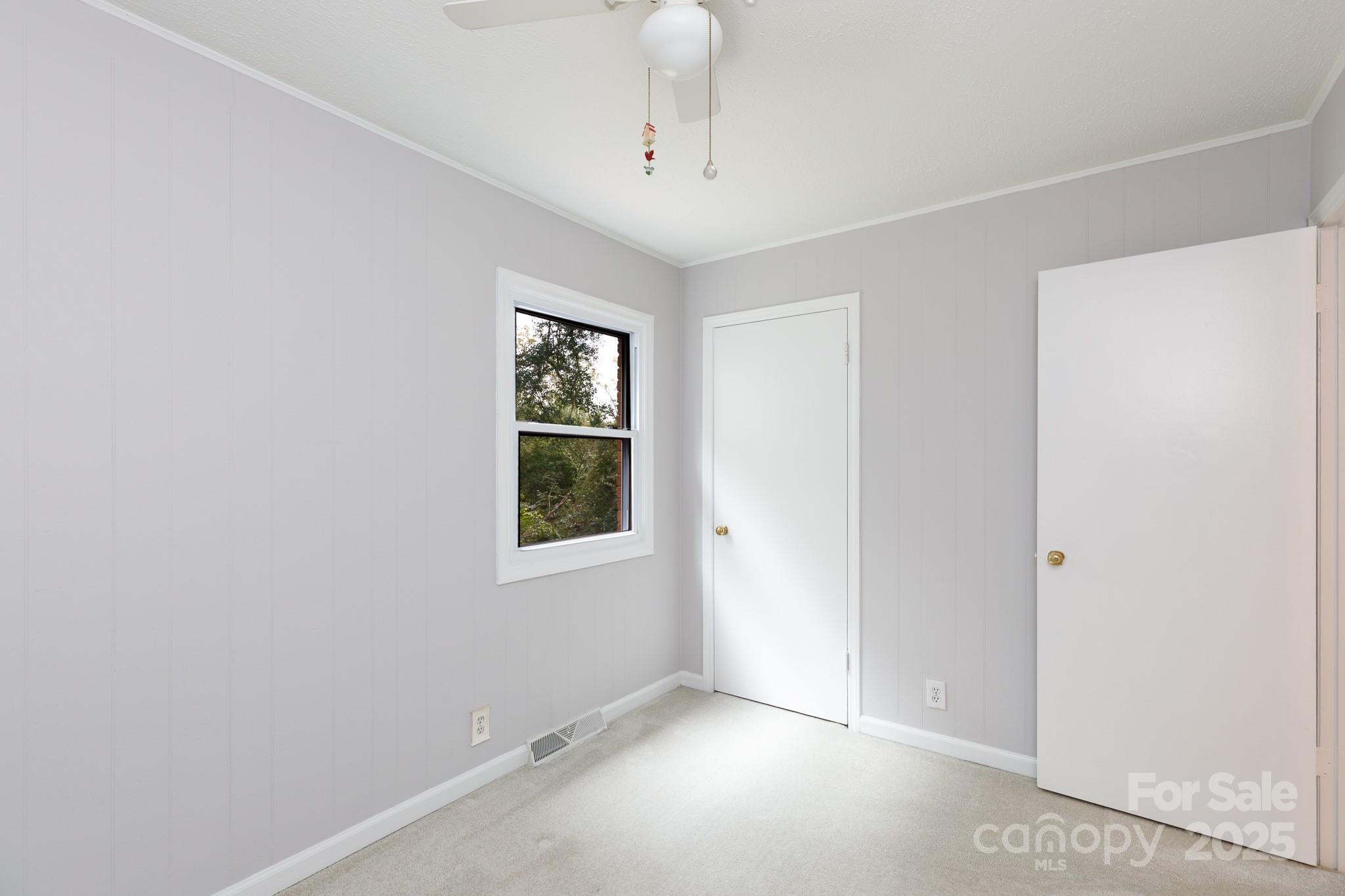 property viewer photo 15