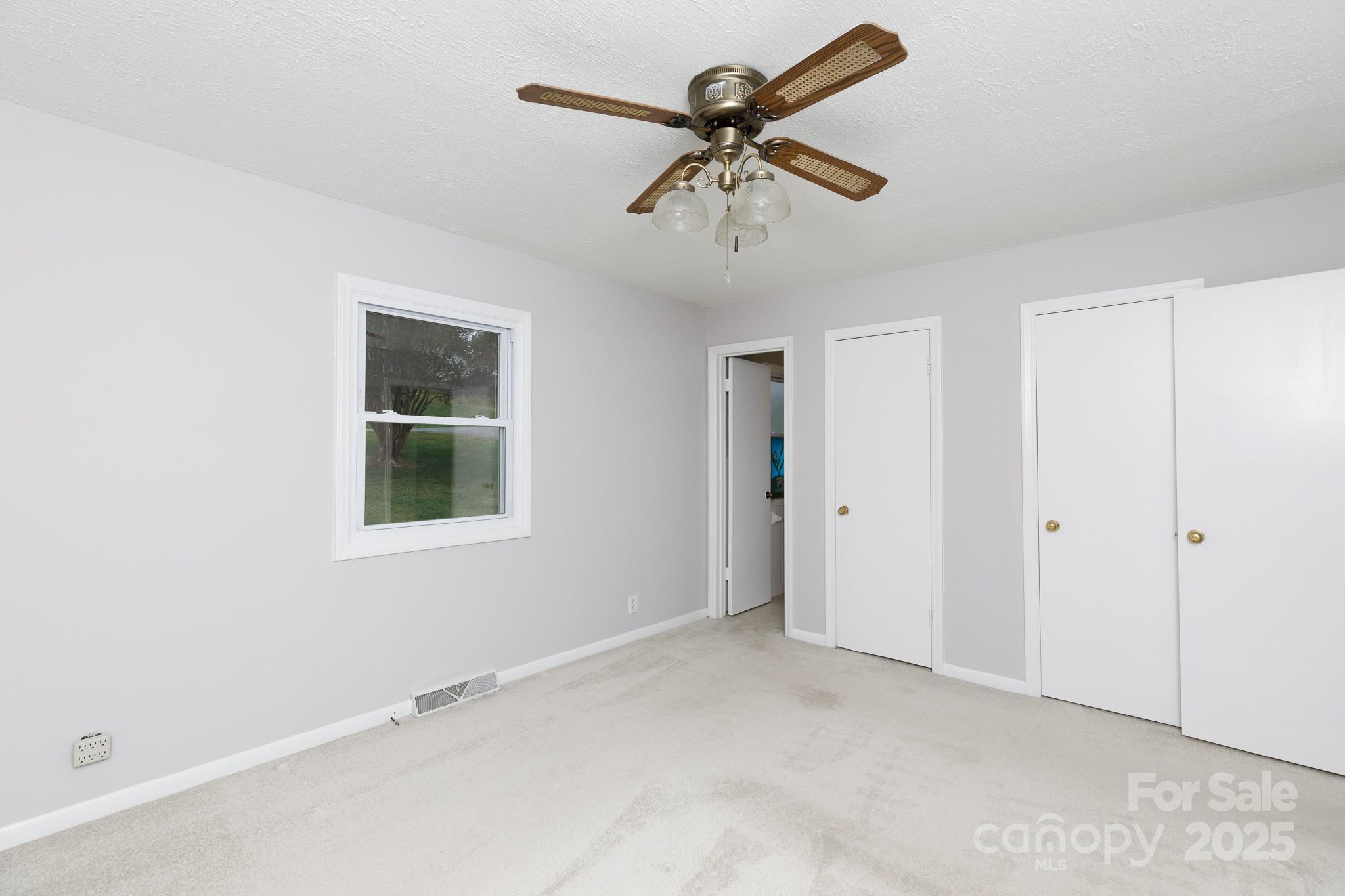 property viewer photo 17