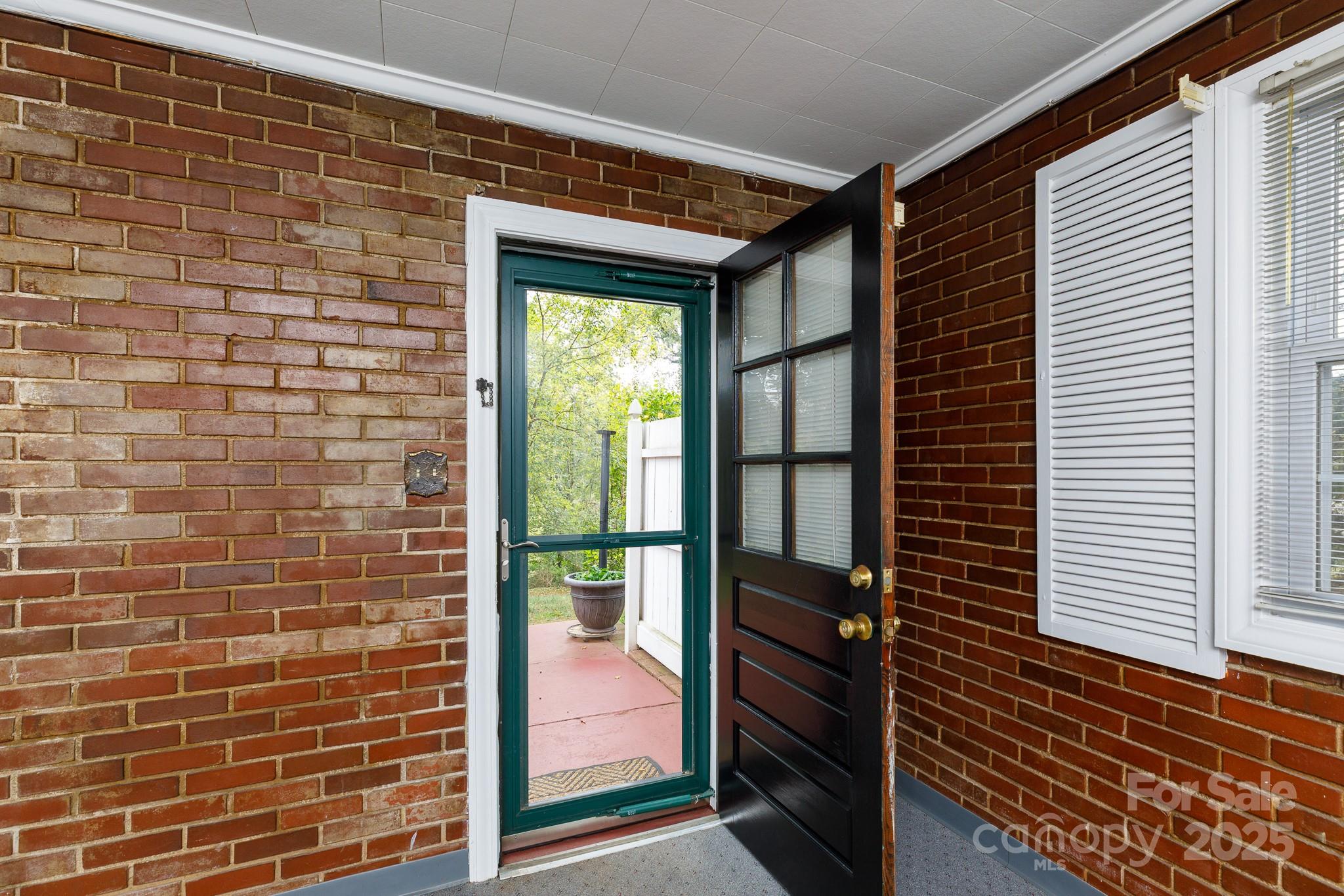 property viewer photo 25