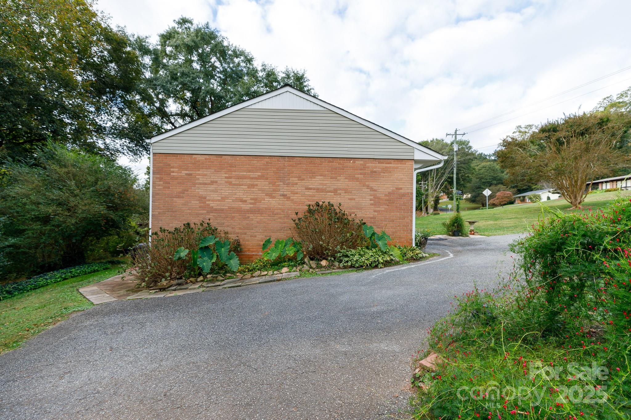property viewer photo 29